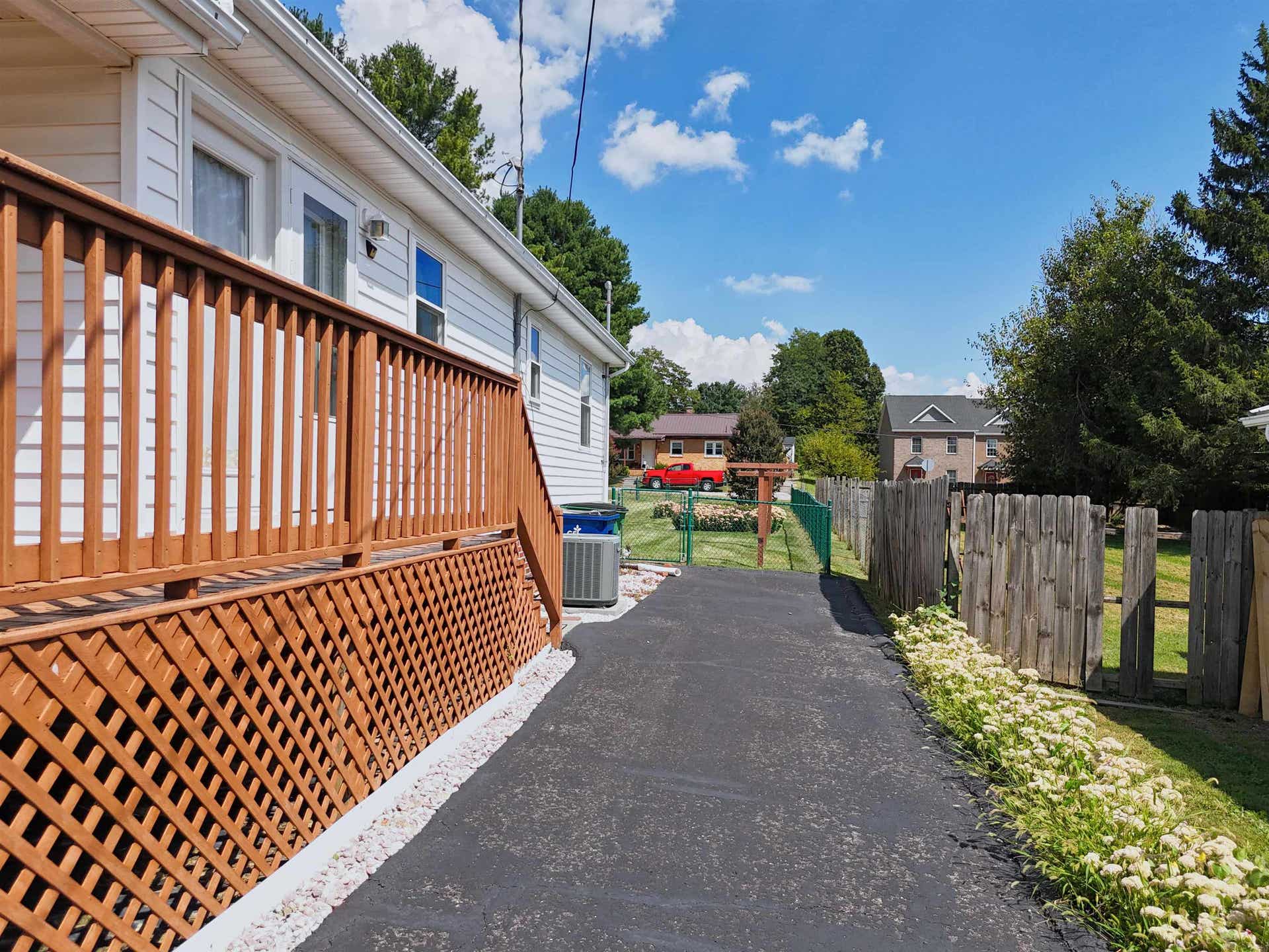 111 HAGAN Street, Christiansburg, VA 24073