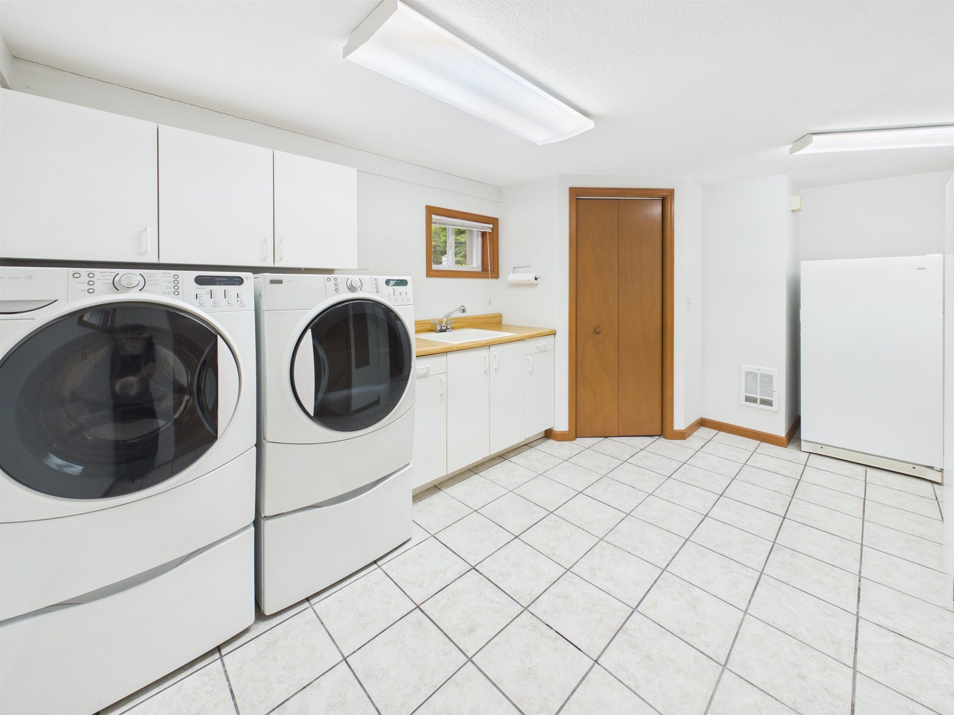240 Walnut Drive, Christiansburg, VA 24073