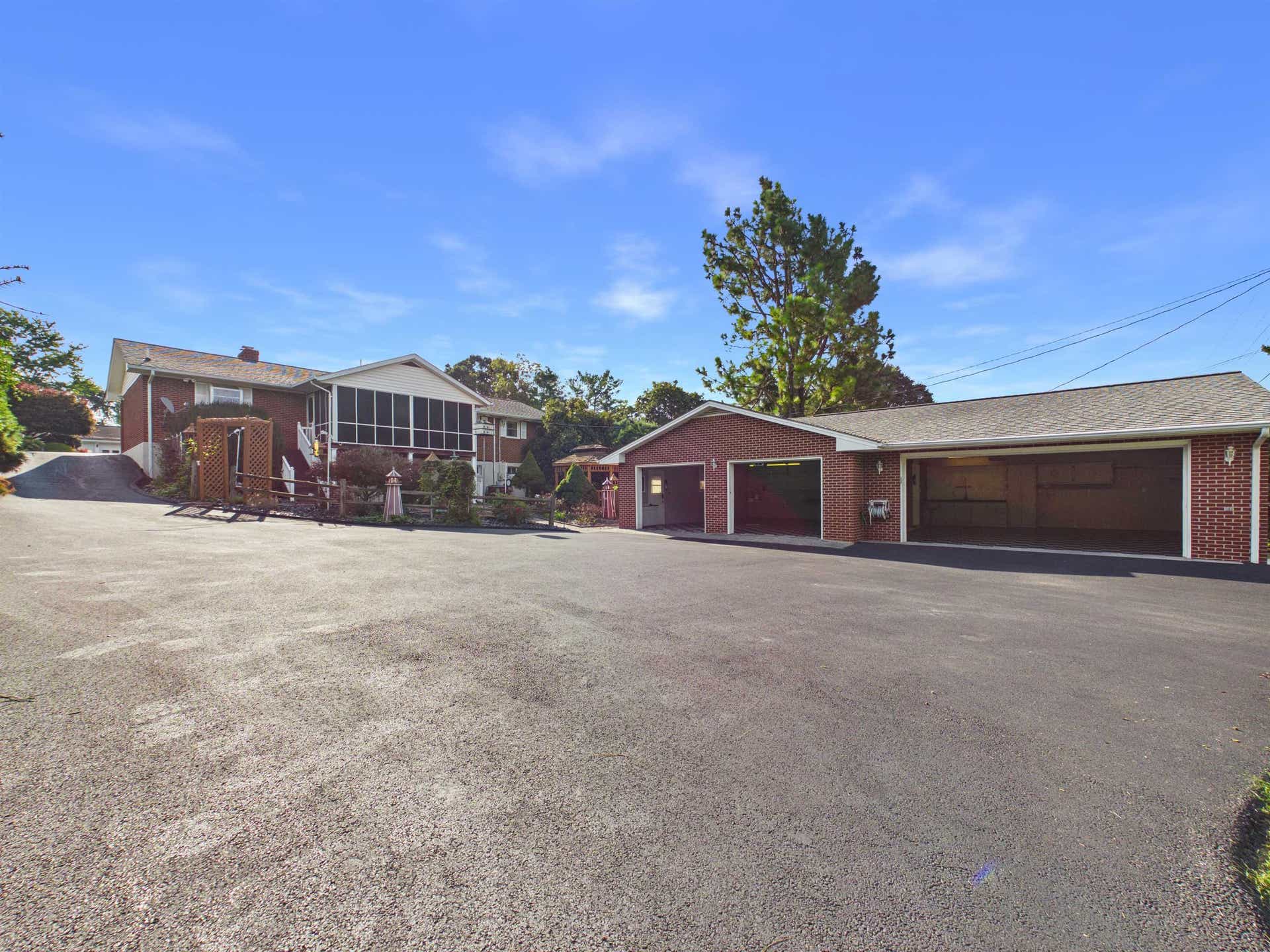 240 Walnut Drive, Christiansburg, VA 24073