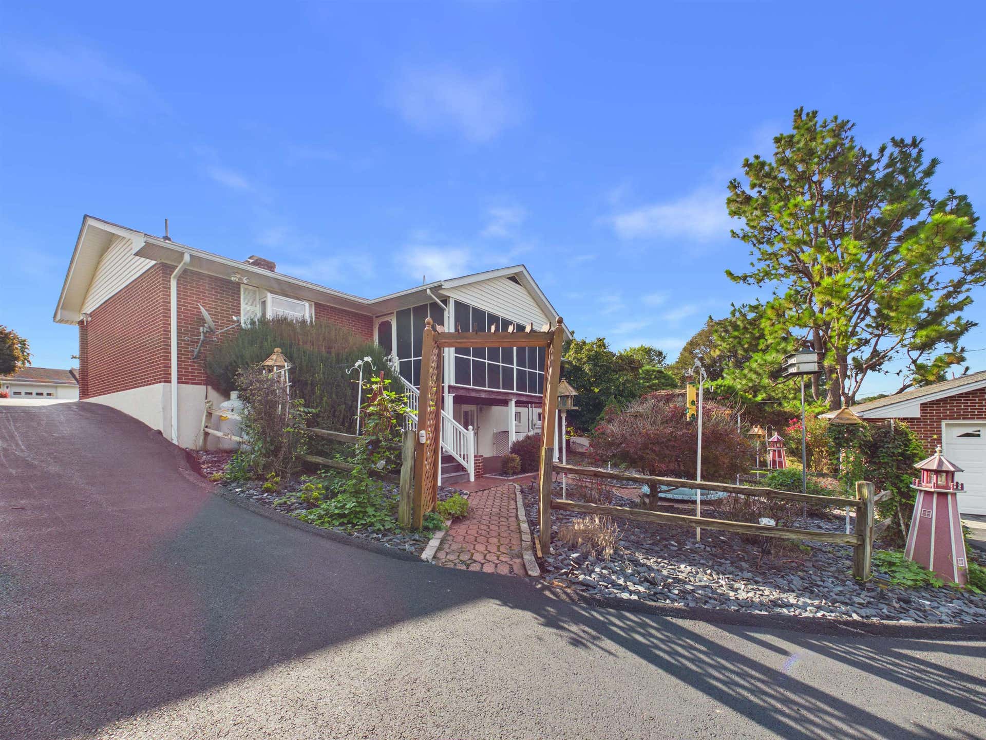 240 Walnut Drive, Christiansburg, VA 24073