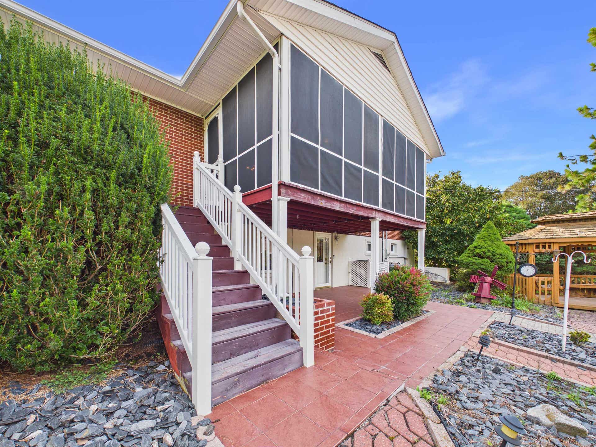240 Walnut Drive, Christiansburg, VA 24073