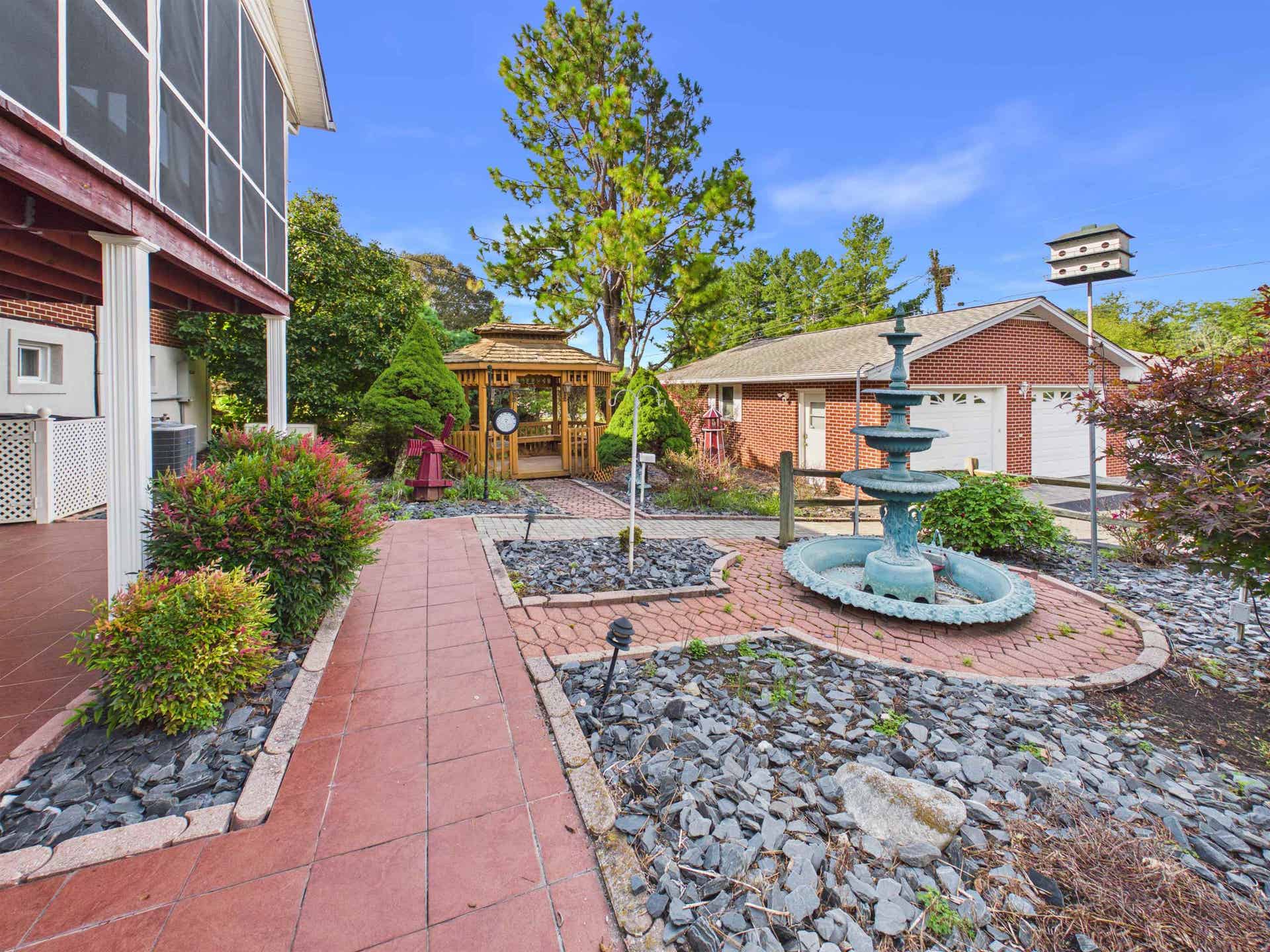240 Walnut Drive, Christiansburg, VA 24073