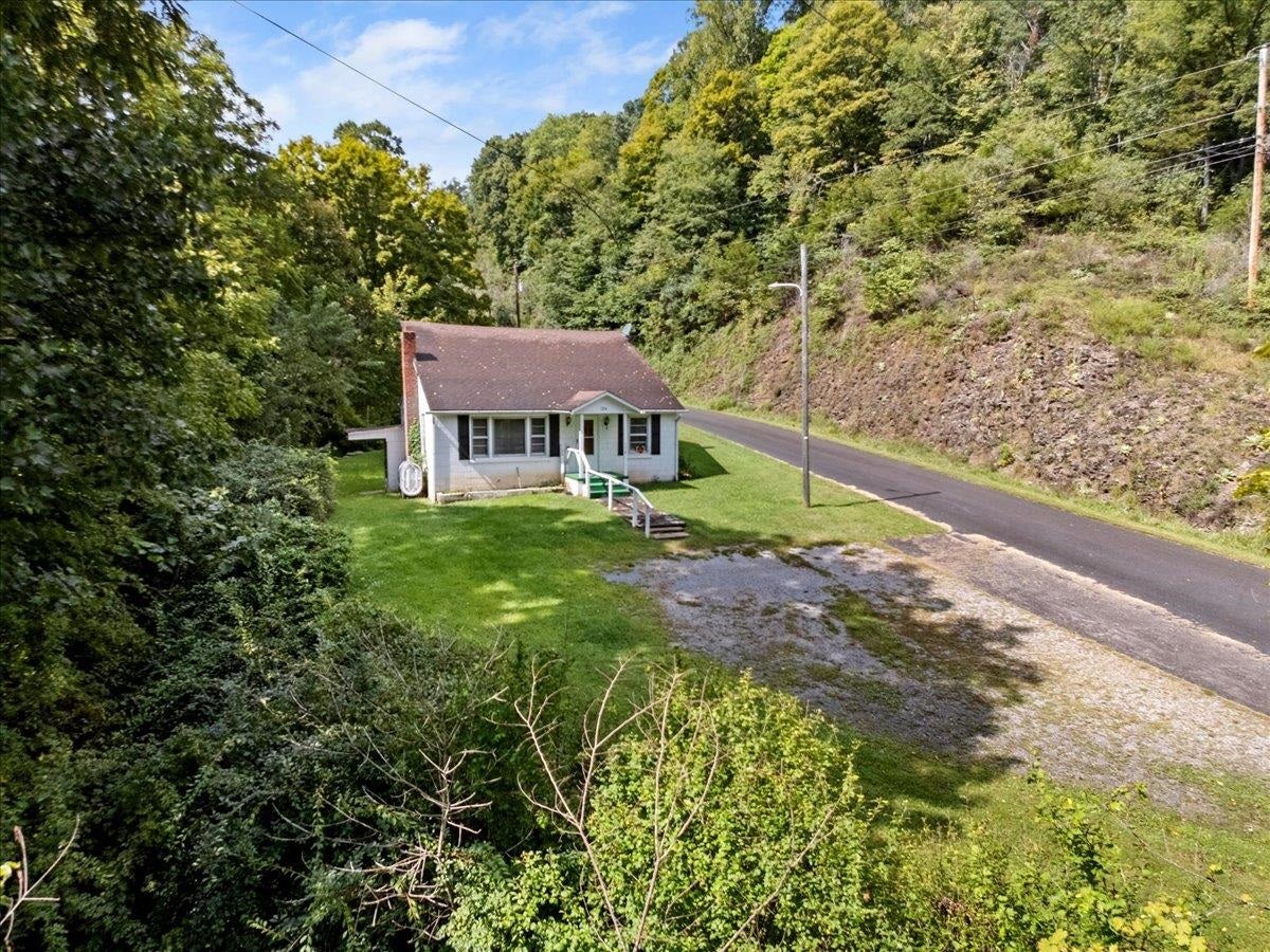 124 Big Branch Hollow Road, Pembroke, VA 24136