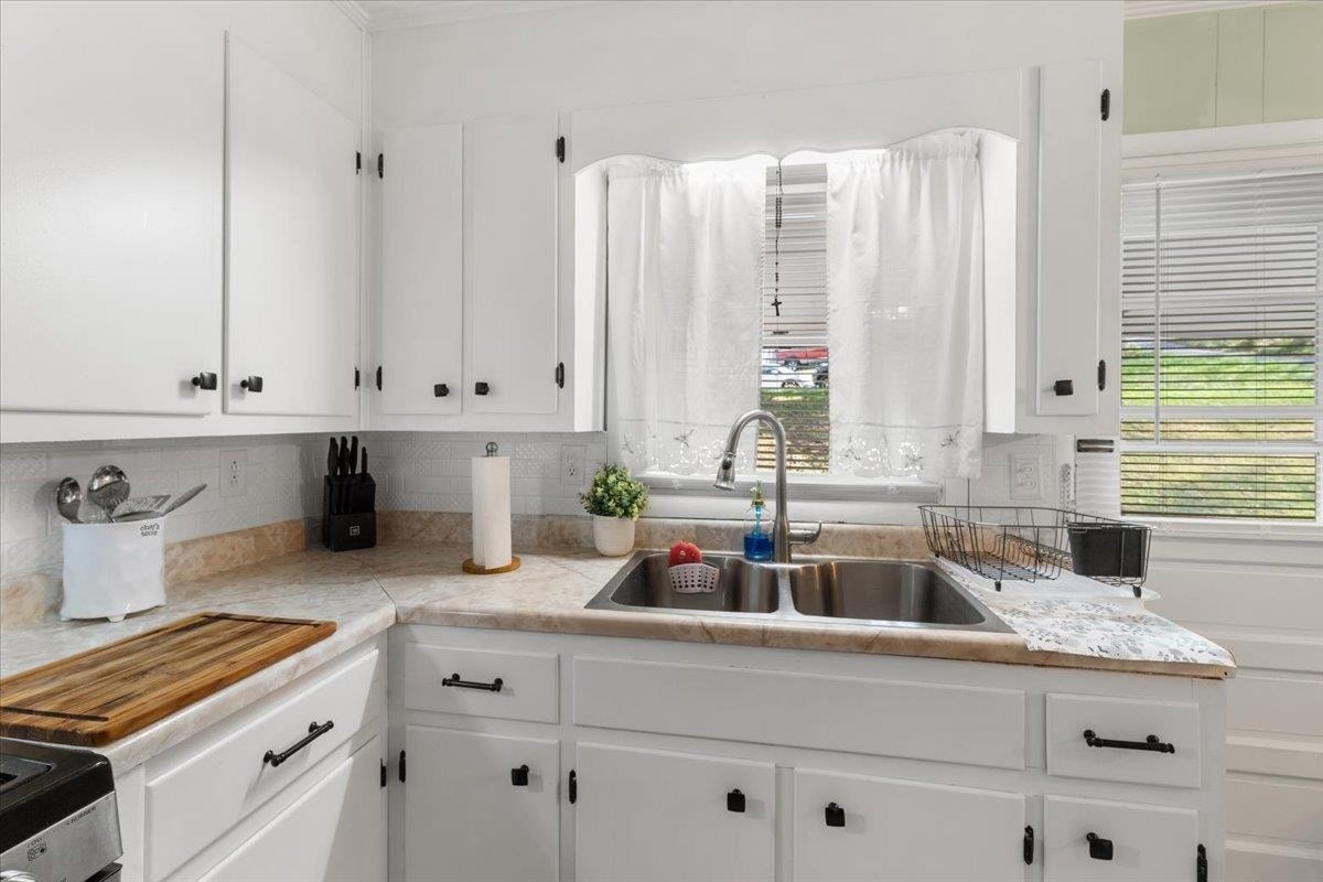 305 8th Avenue, Radford, VA 24141