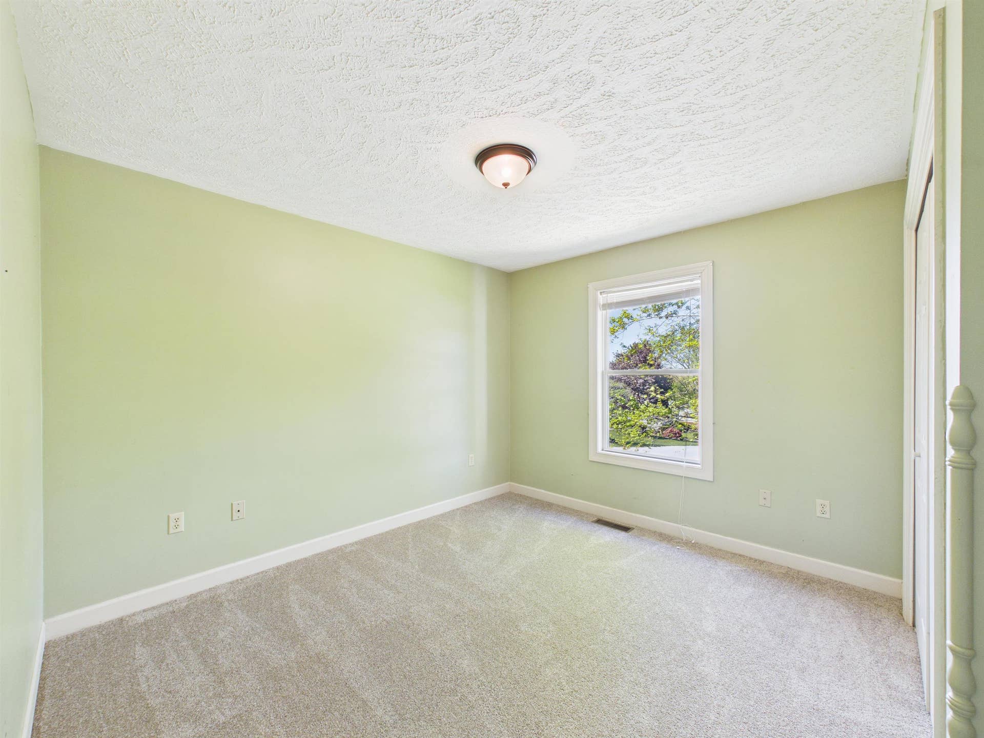 1120 GEORGE EDWARD Viaduct, Christiansburg, VA 24073
