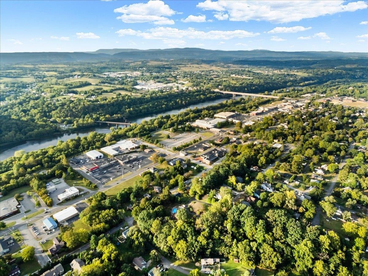 901 Eighth Street, Radford, VA 24141