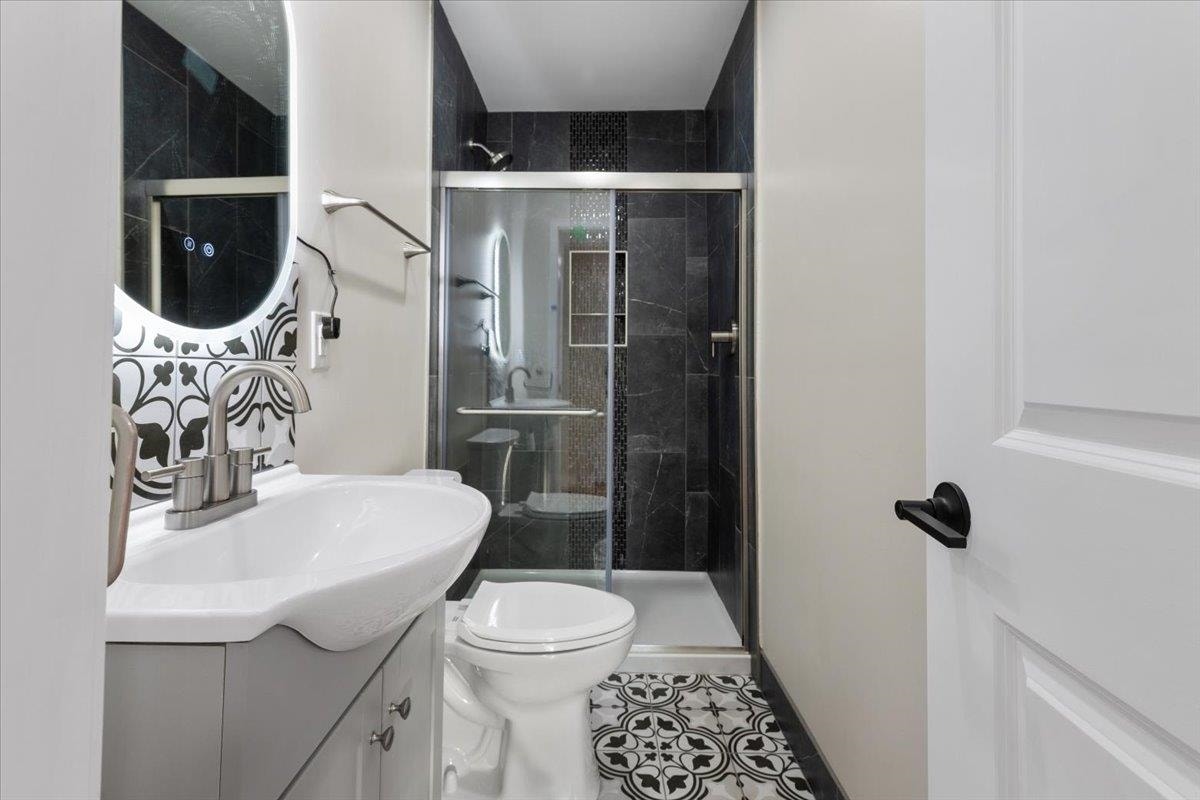 901 Eighth Street, Radford, VA 24141