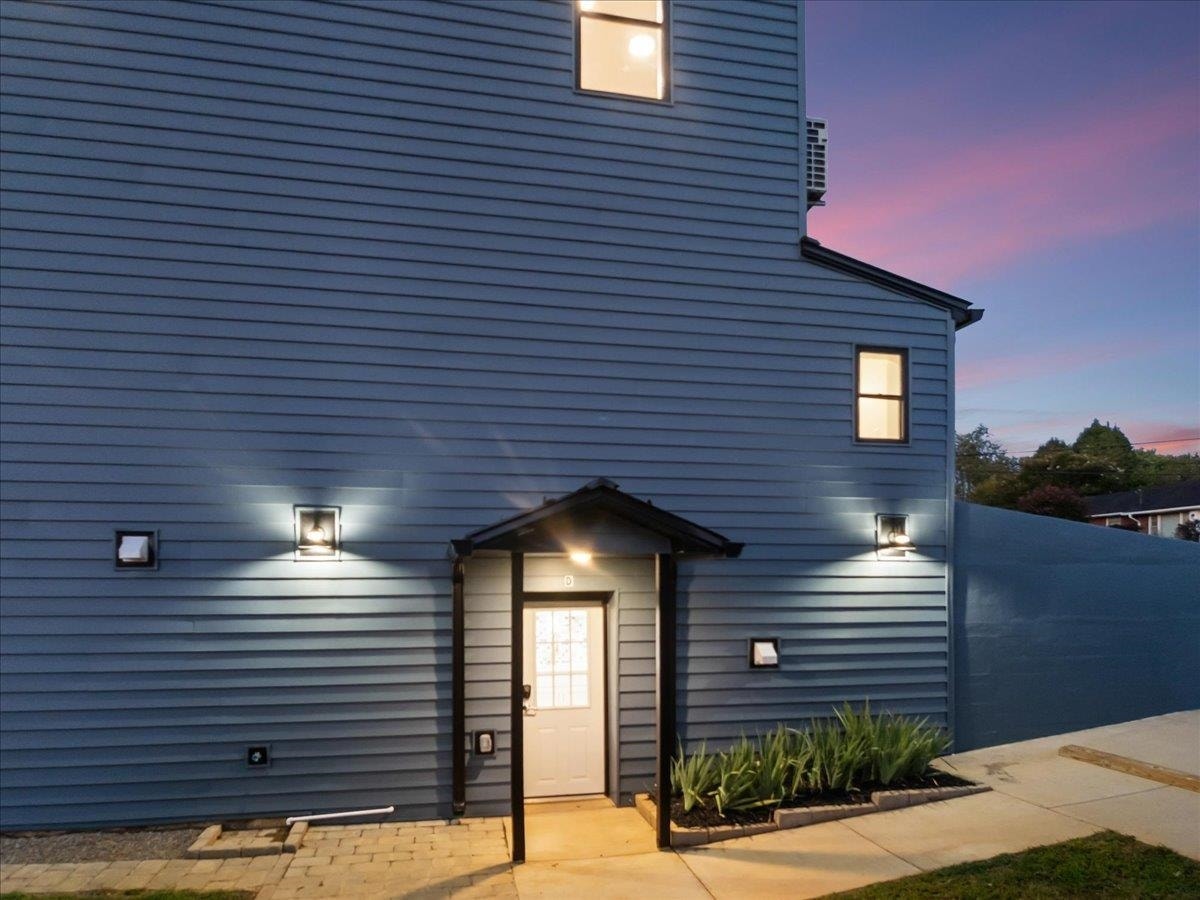 901 Eighth Street, Radford, VA 24141