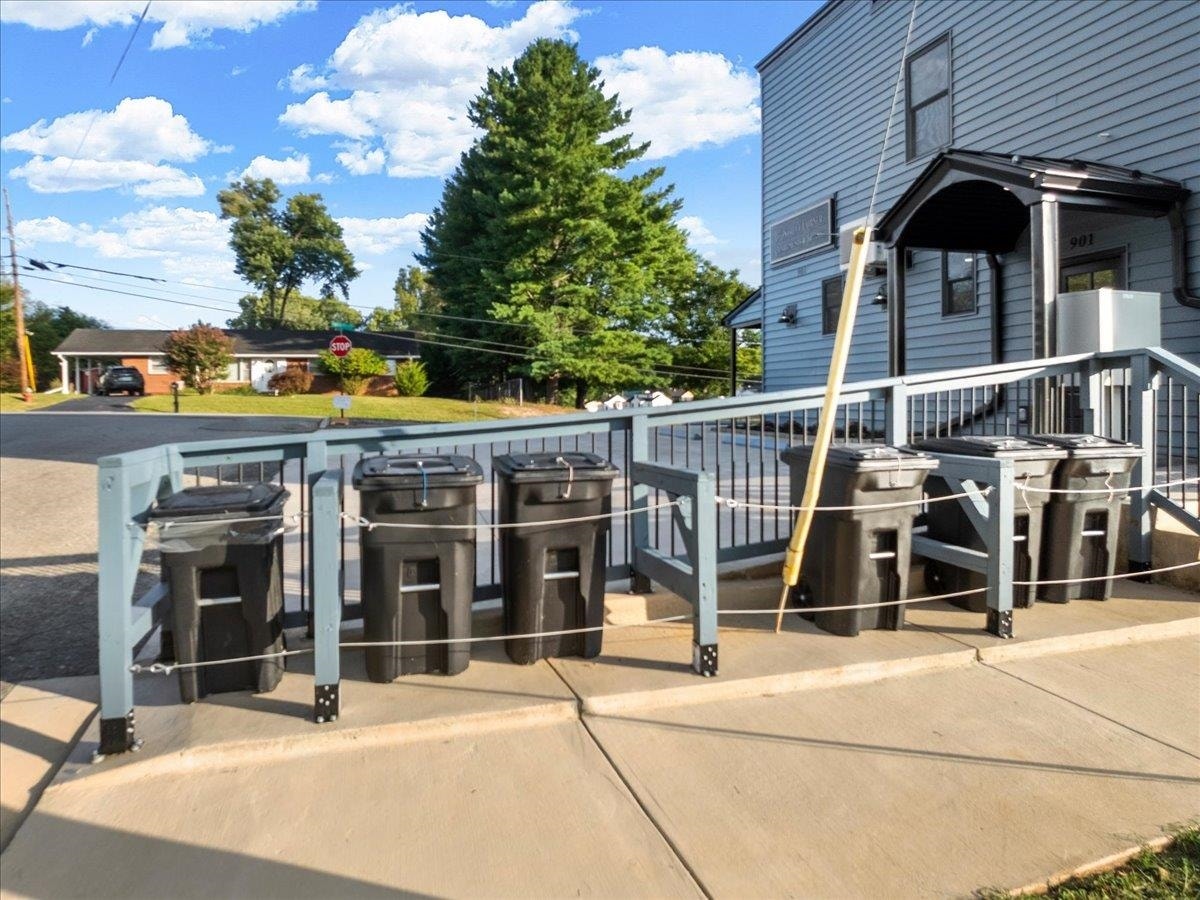 901 Eighth Street, Radford, VA 24141