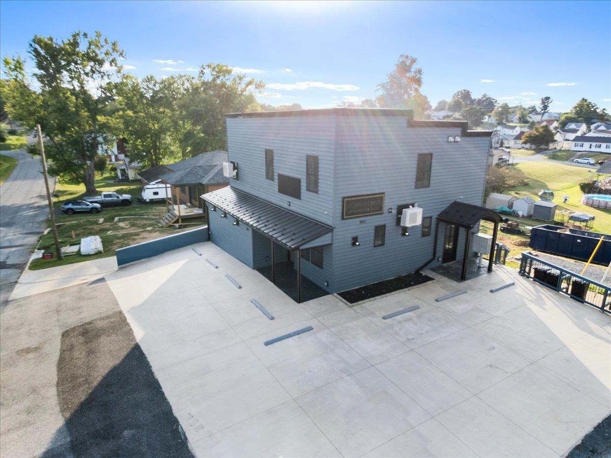 901 Eighth Street, Radford, VA 24141
