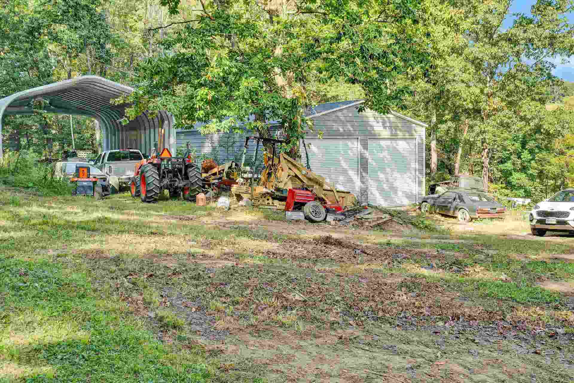 2112 Gate Road, Christiansburg, VA 24073