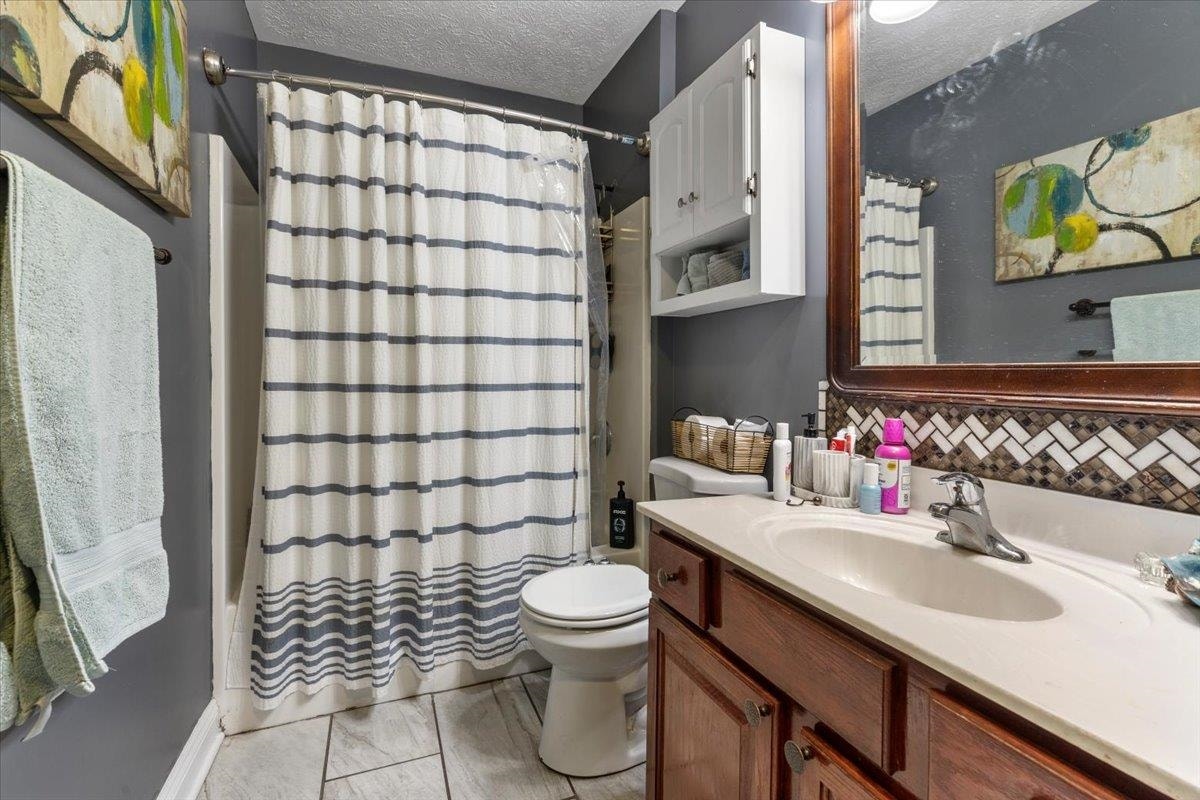 205 TALL OAK Boulevard, Christiansburg, VA 24073
