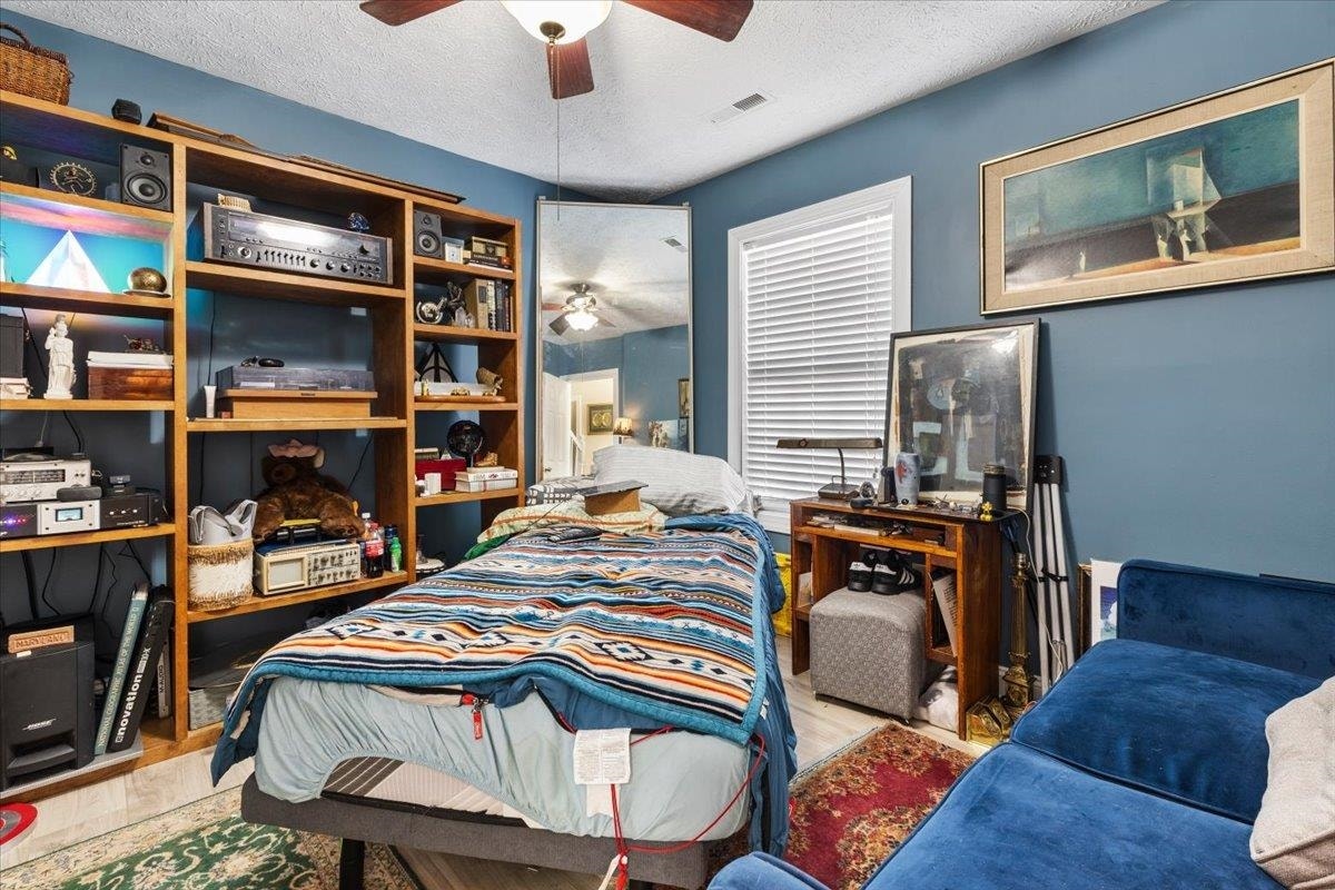 205 TALL OAK Boulevard, Christiansburg, VA 24073