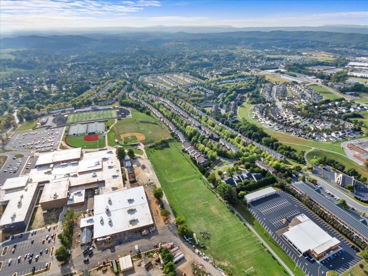 205 TALL OAK Boulevard, Christiansburg, VA 24073