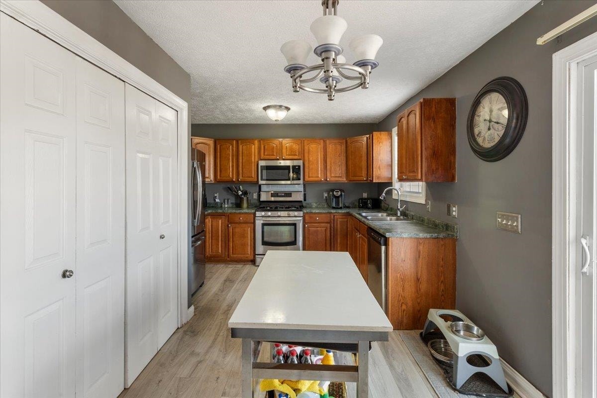 205 TALL OAK Boulevard, Christiansburg, VA 24073