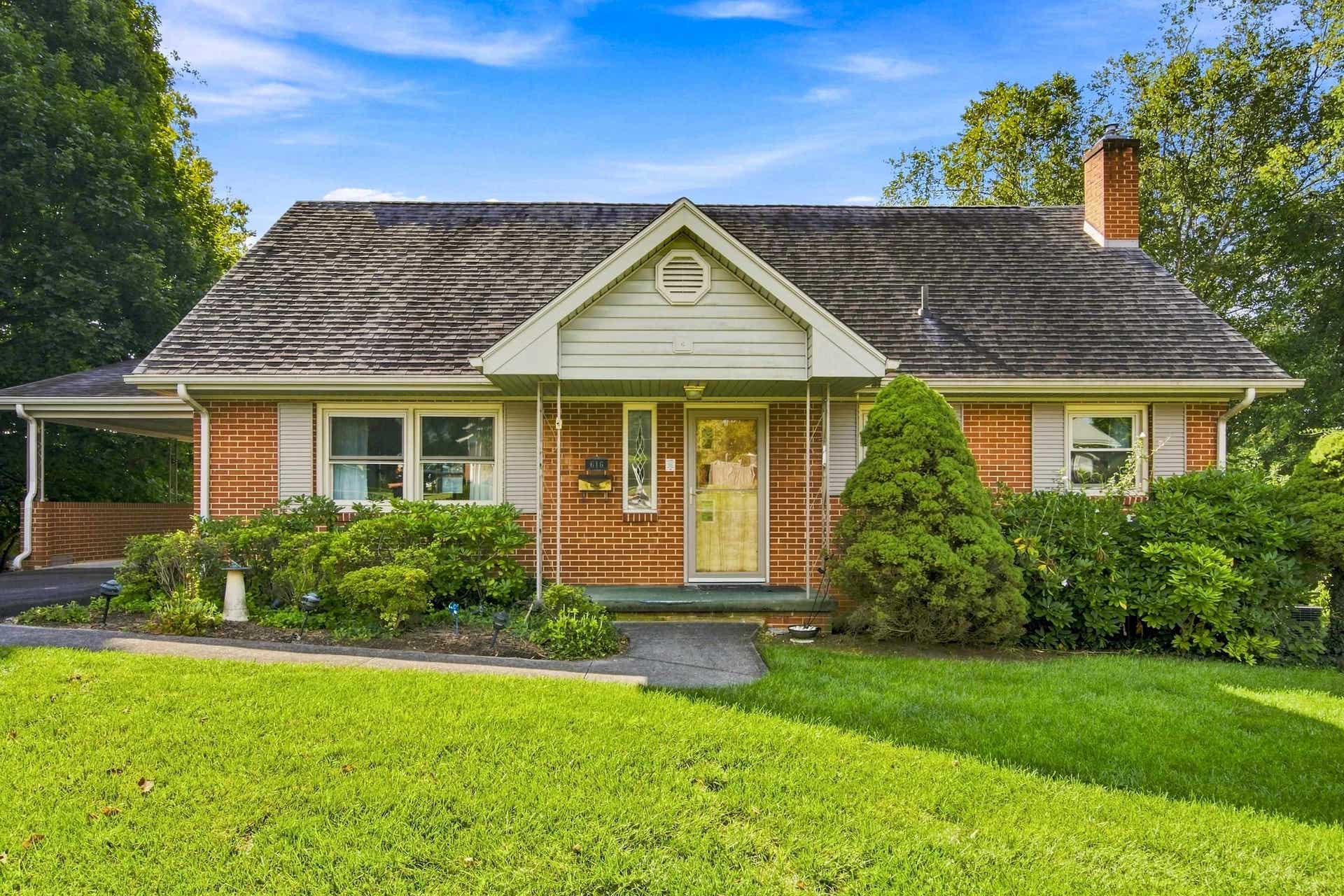 616 4th Street, Radford, VA 24141