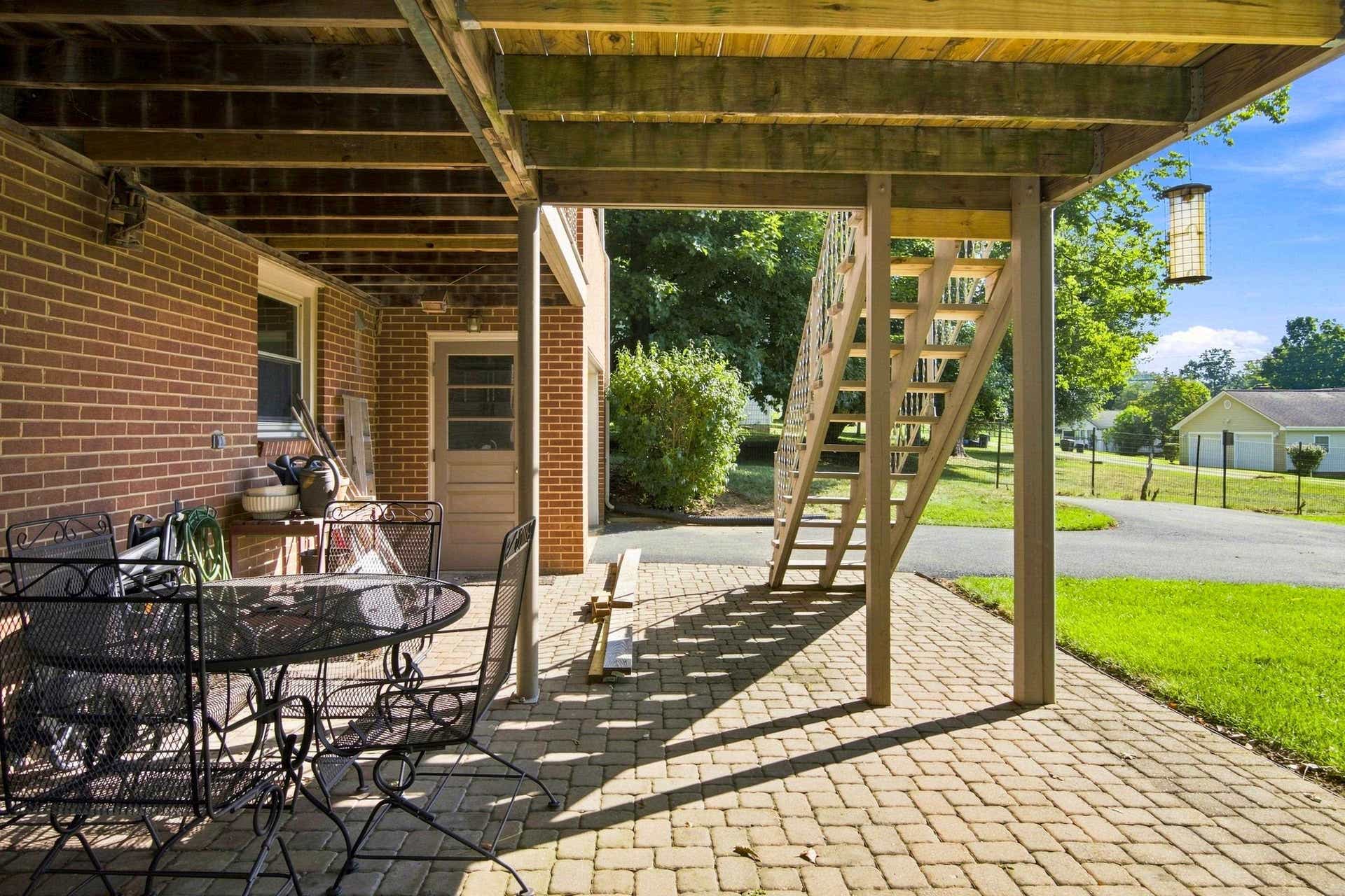 616 4th Street, Radford, VA 24141