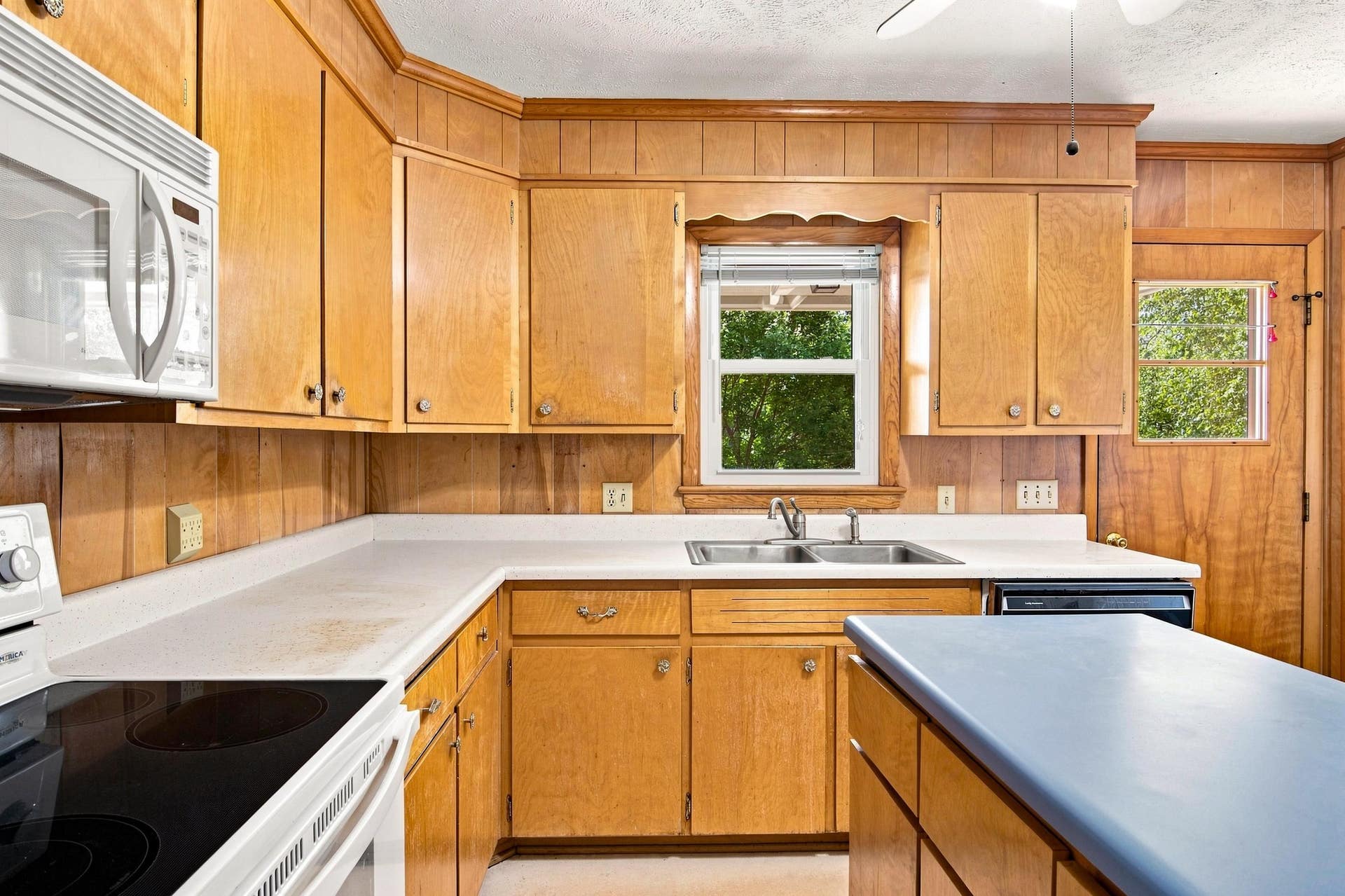 616 4th Street, Radford, VA 24141
