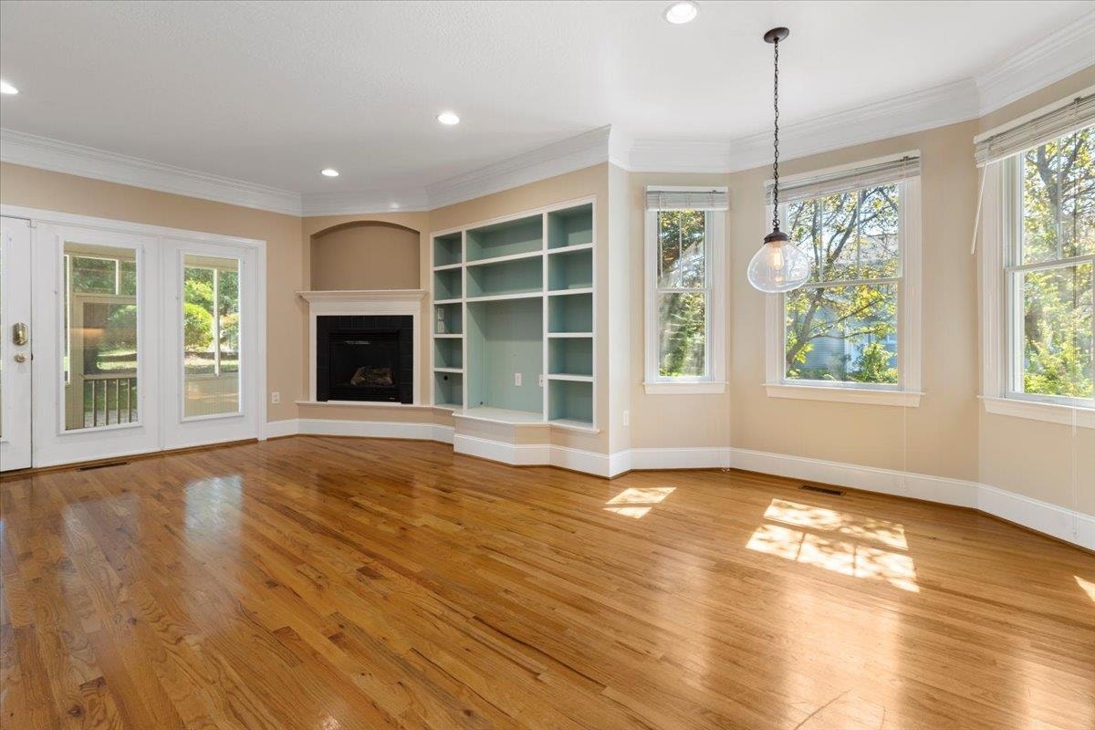 925 Village Way, Blacksburg, VA 24060