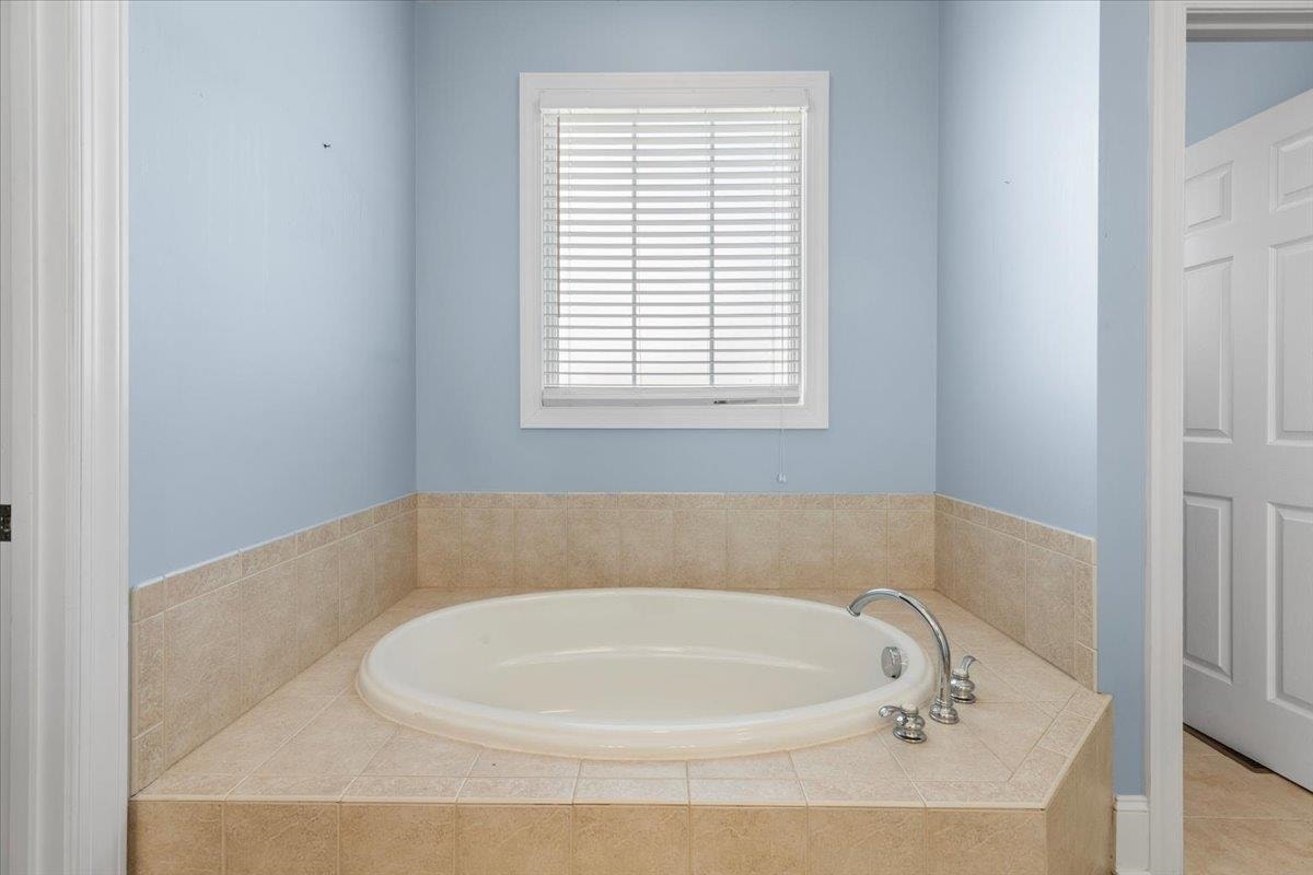 925 Village Way, Blacksburg, VA 24060