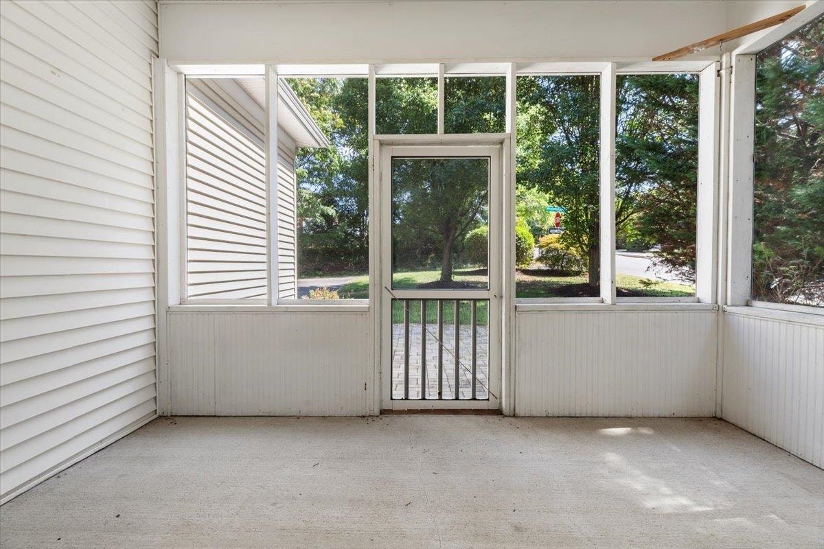 925 Village Way, Blacksburg, VA 24060