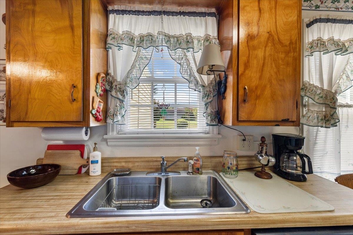 113 Roberta Street, Narrows, VA 24124