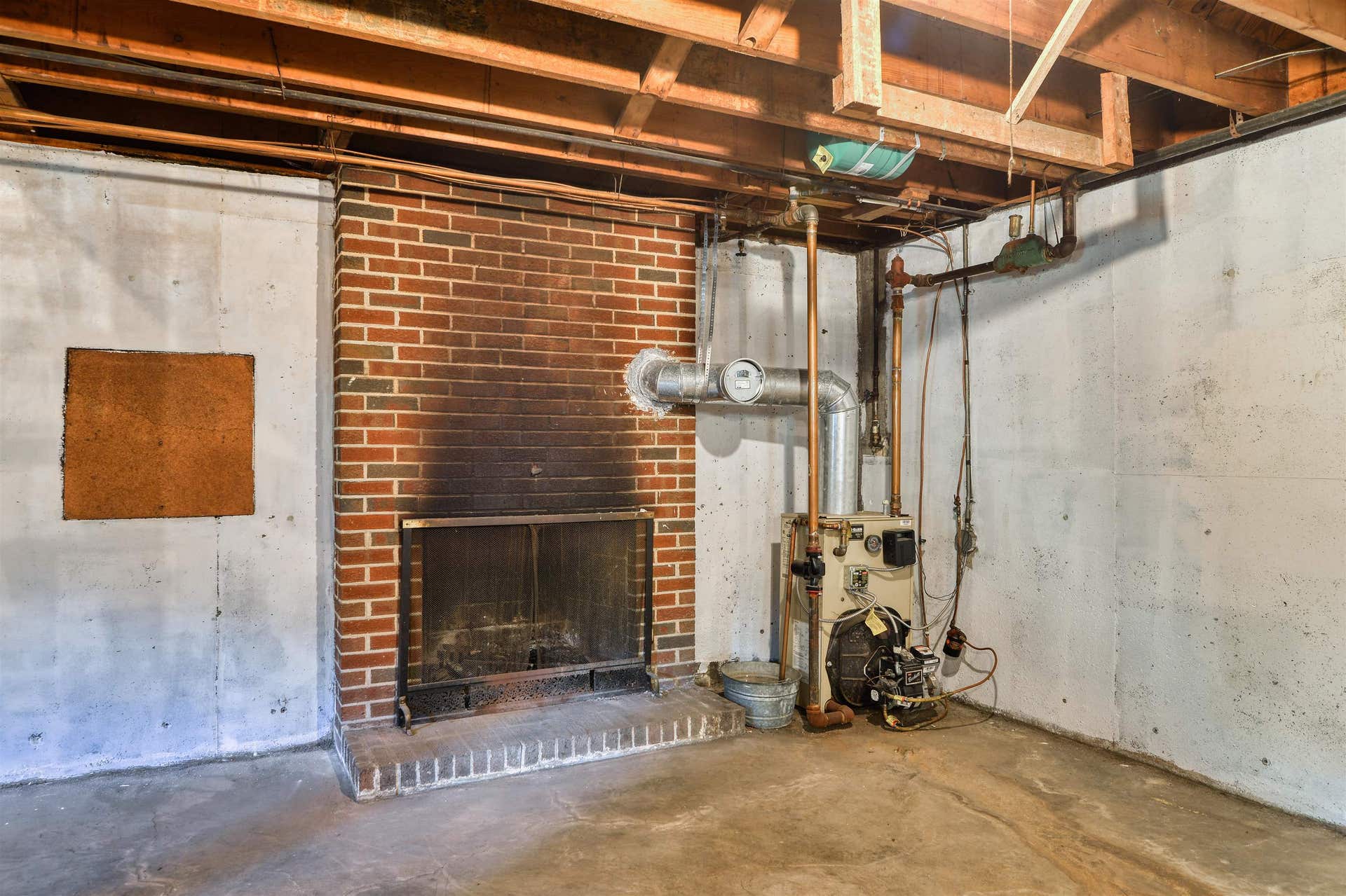 714 PRICES FORK Road, Blacksburg, VA 24060