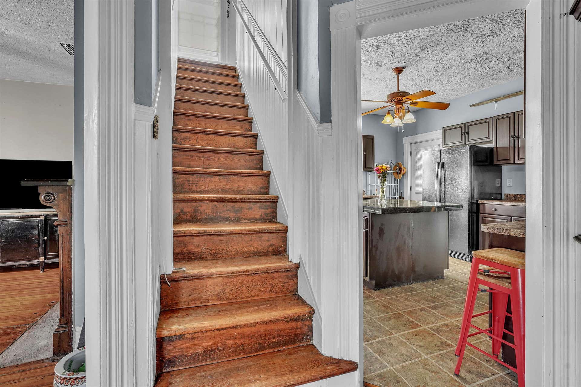 123 2ND Street, Pulaski, VA 24301