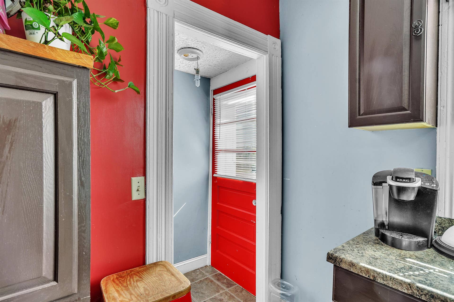 123 2ND Street, Pulaski, VA 24301