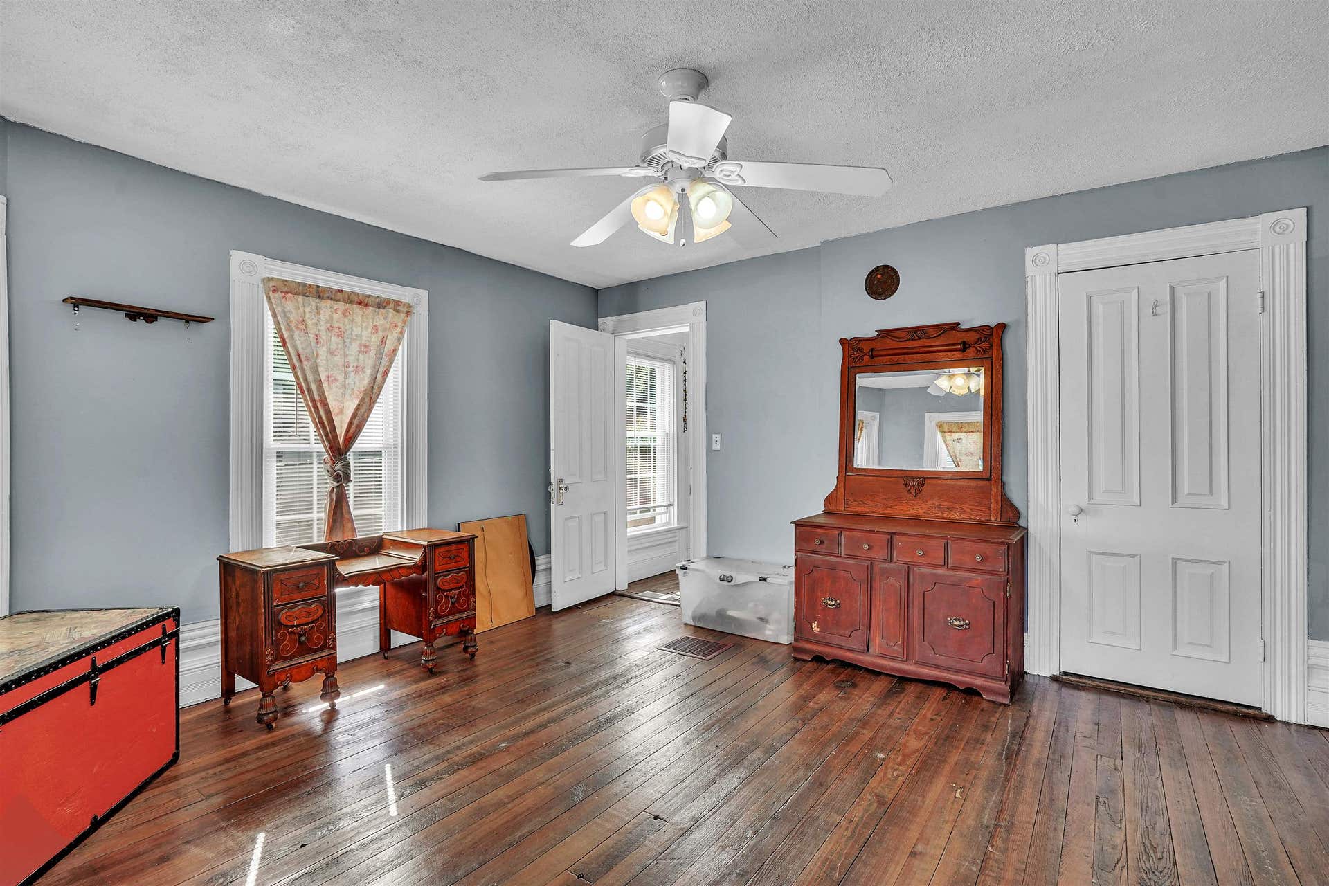 123 2ND Street, Pulaski, VA 24301
