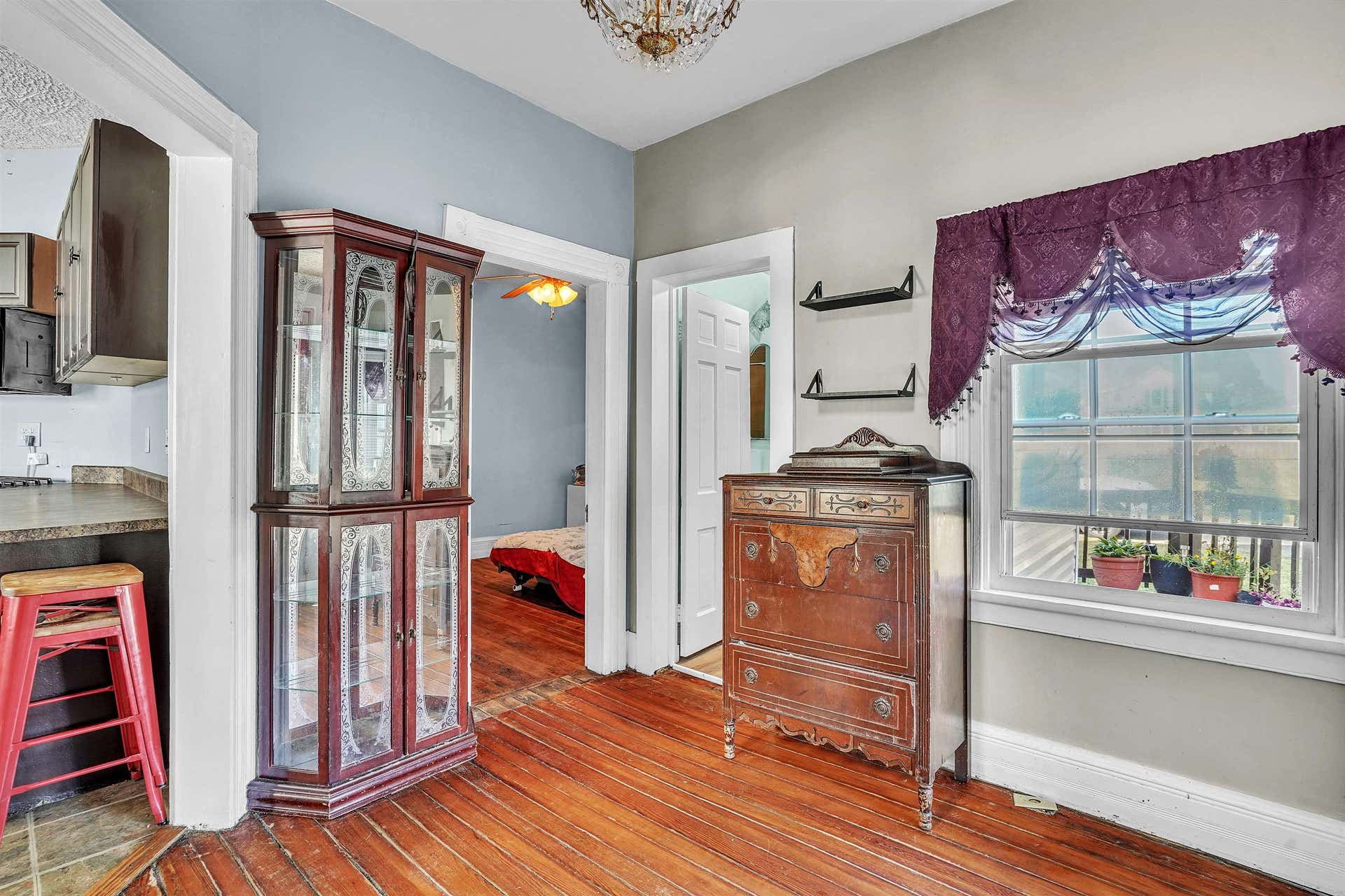 123 2ND Street, Pulaski, VA 24301