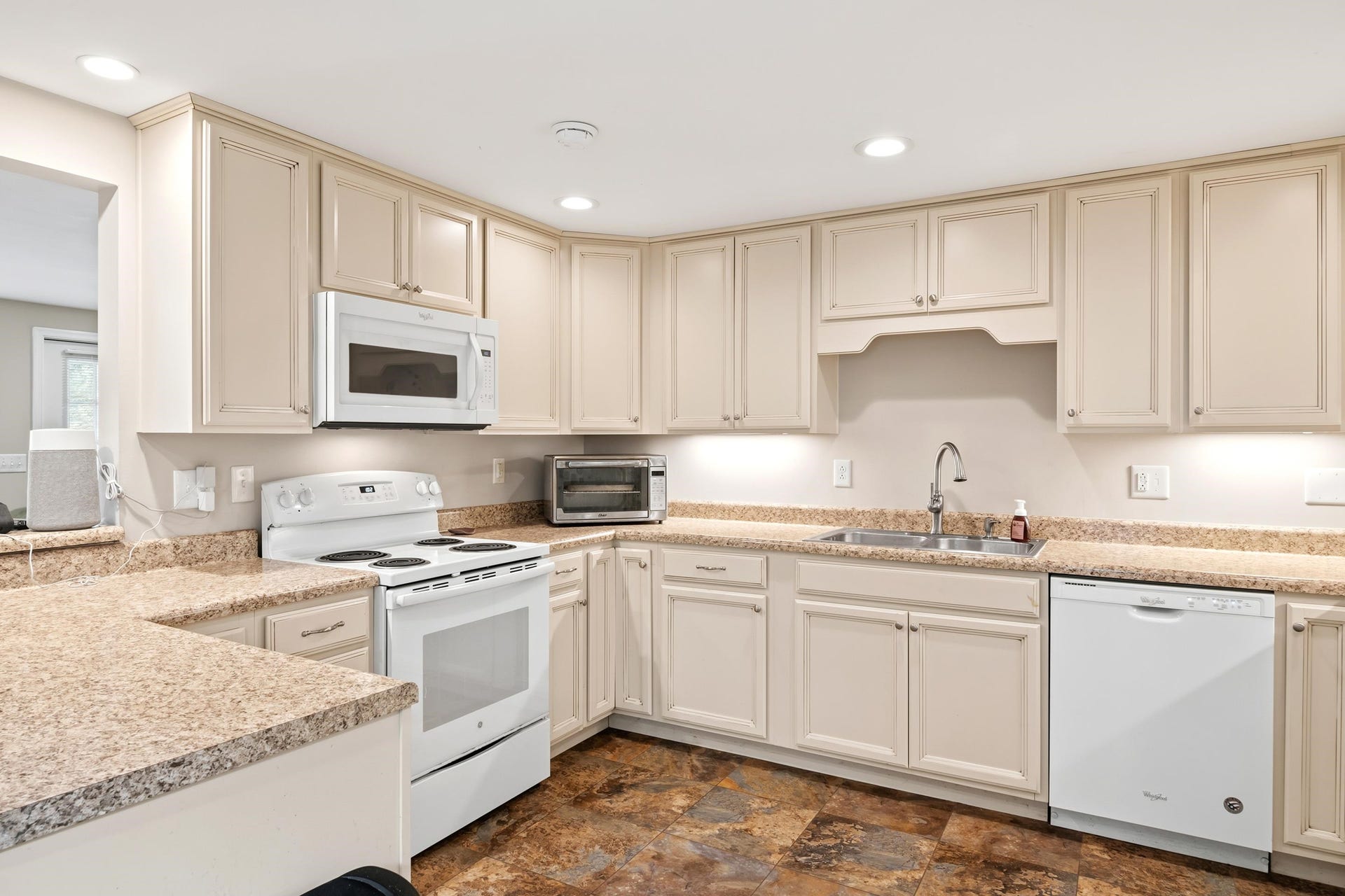 1007 Redbud Road, Blacksburg, VA 24060