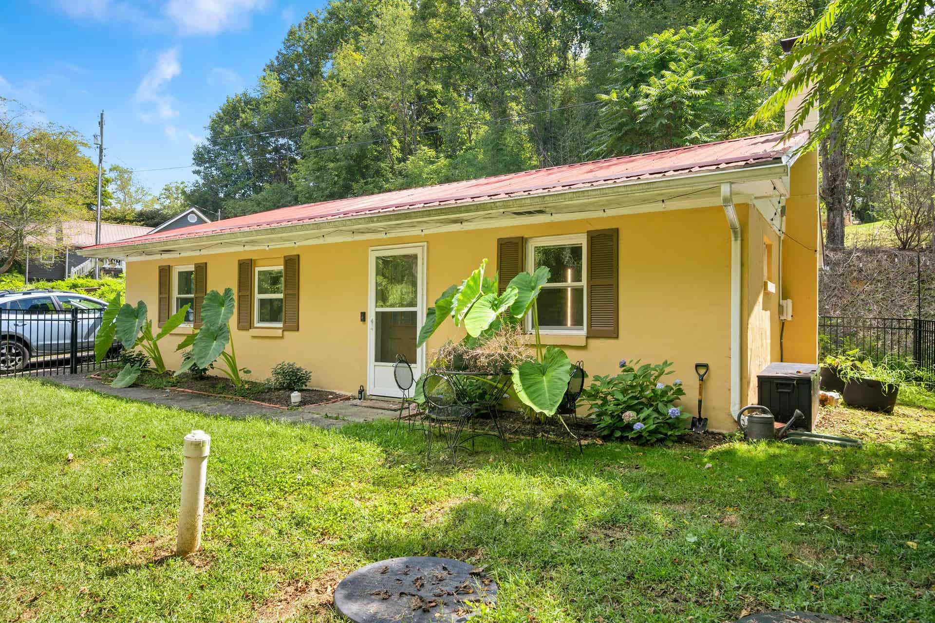 1007 Redbud Road, Blacksburg, VA 24060