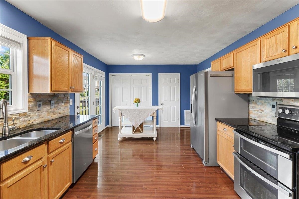 305 Sequoia Circle, Christiansburg, VA 24073