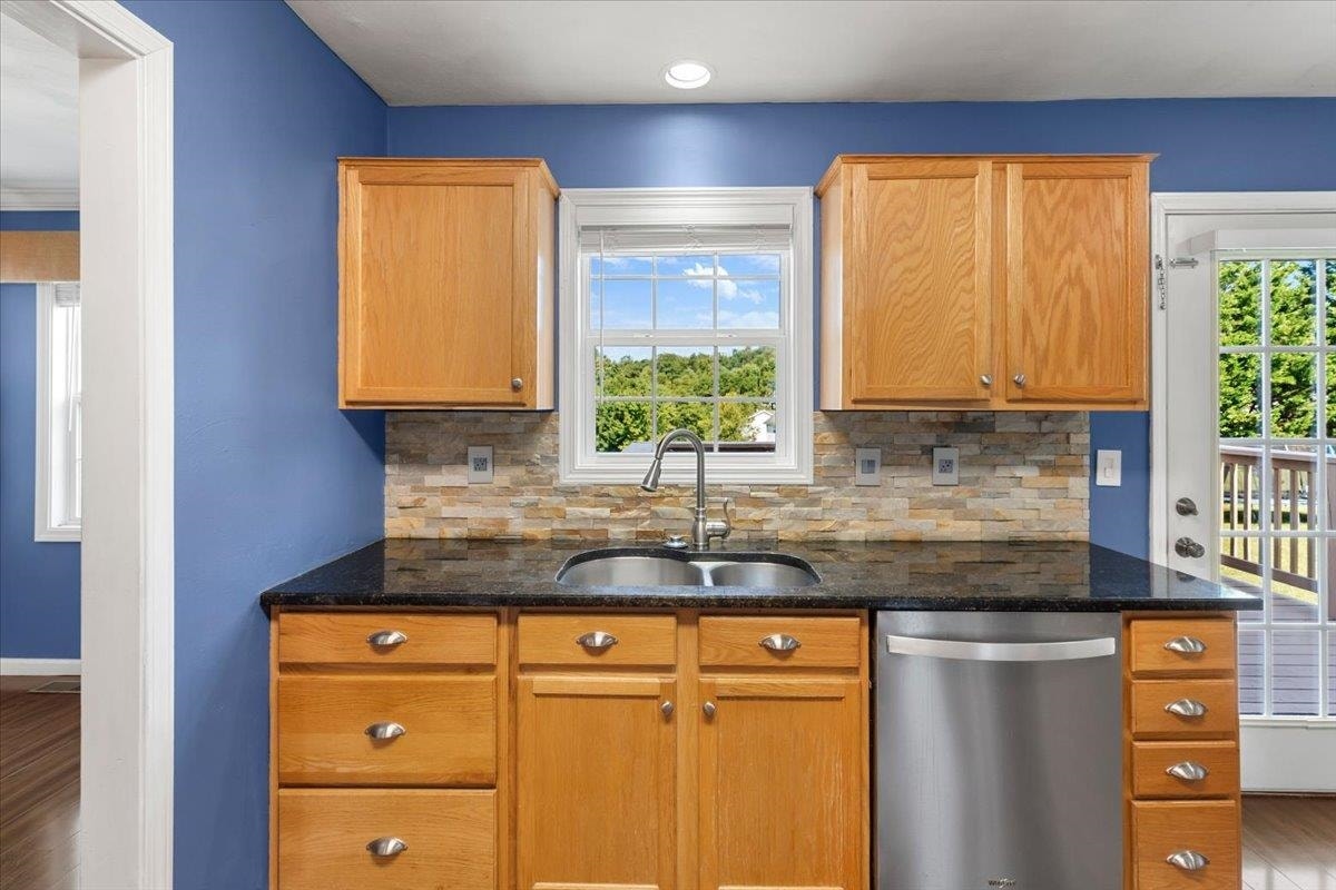 305 Sequoia Circle, Christiansburg, VA 24073