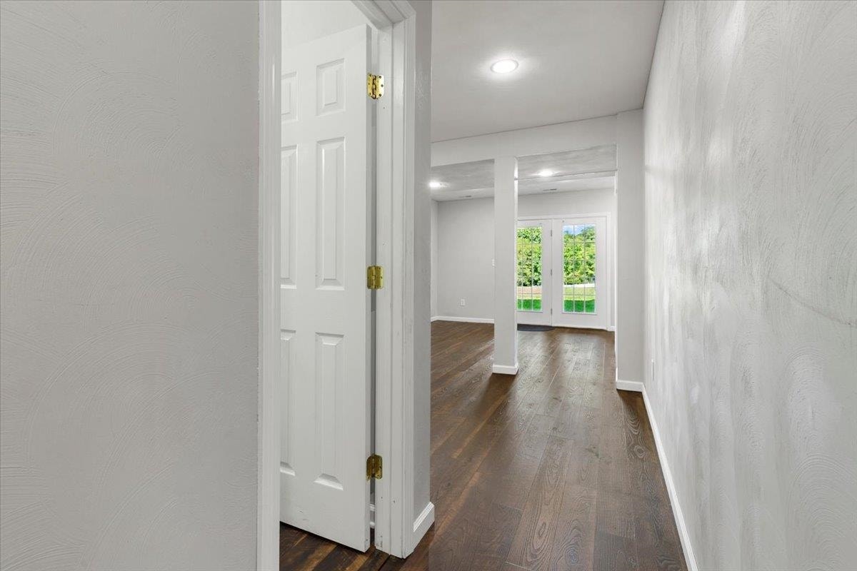 305 Sequoia Circle, Christiansburg, VA 24073