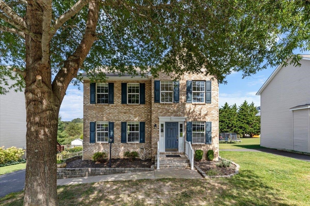 305 Sequoia Circle, Christiansburg, VA 24073