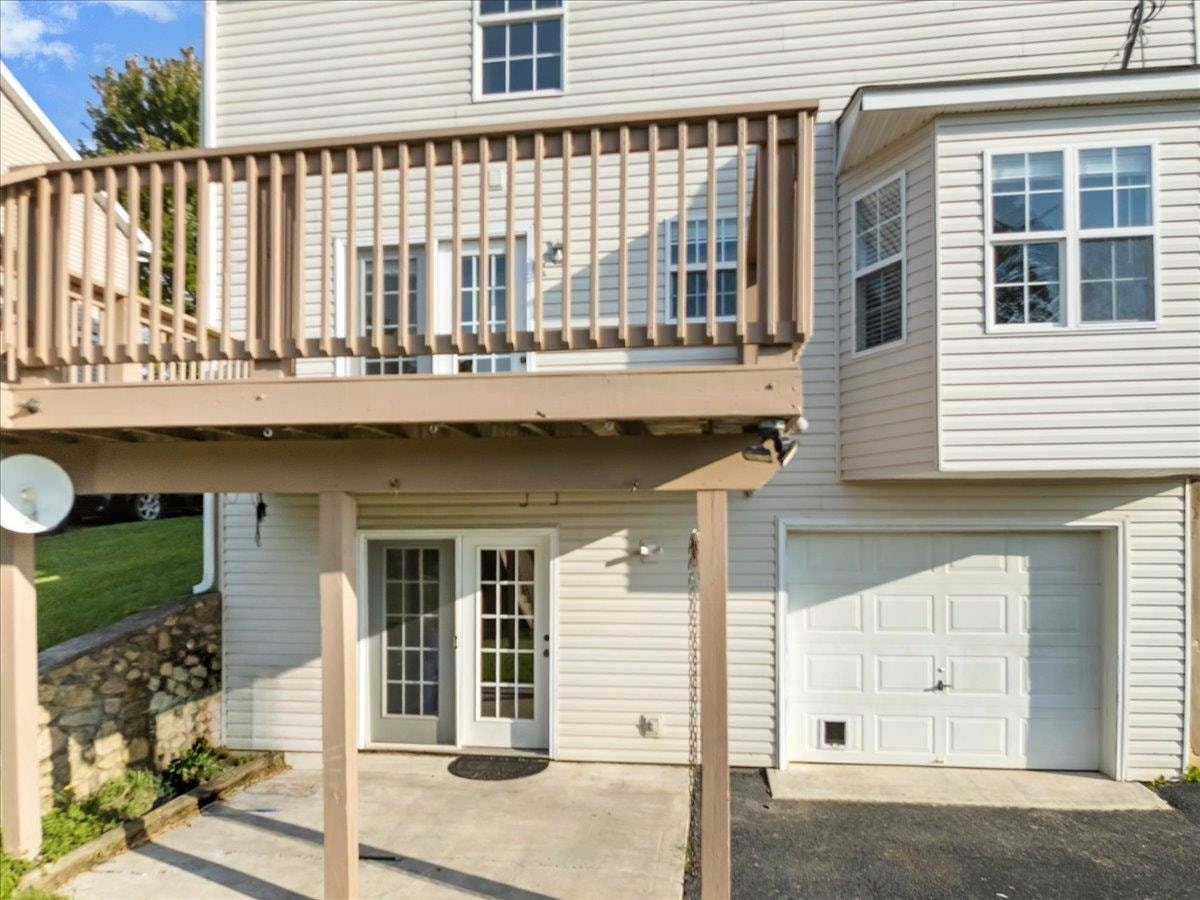 305 Sequoia Circle, Christiansburg, VA 24073