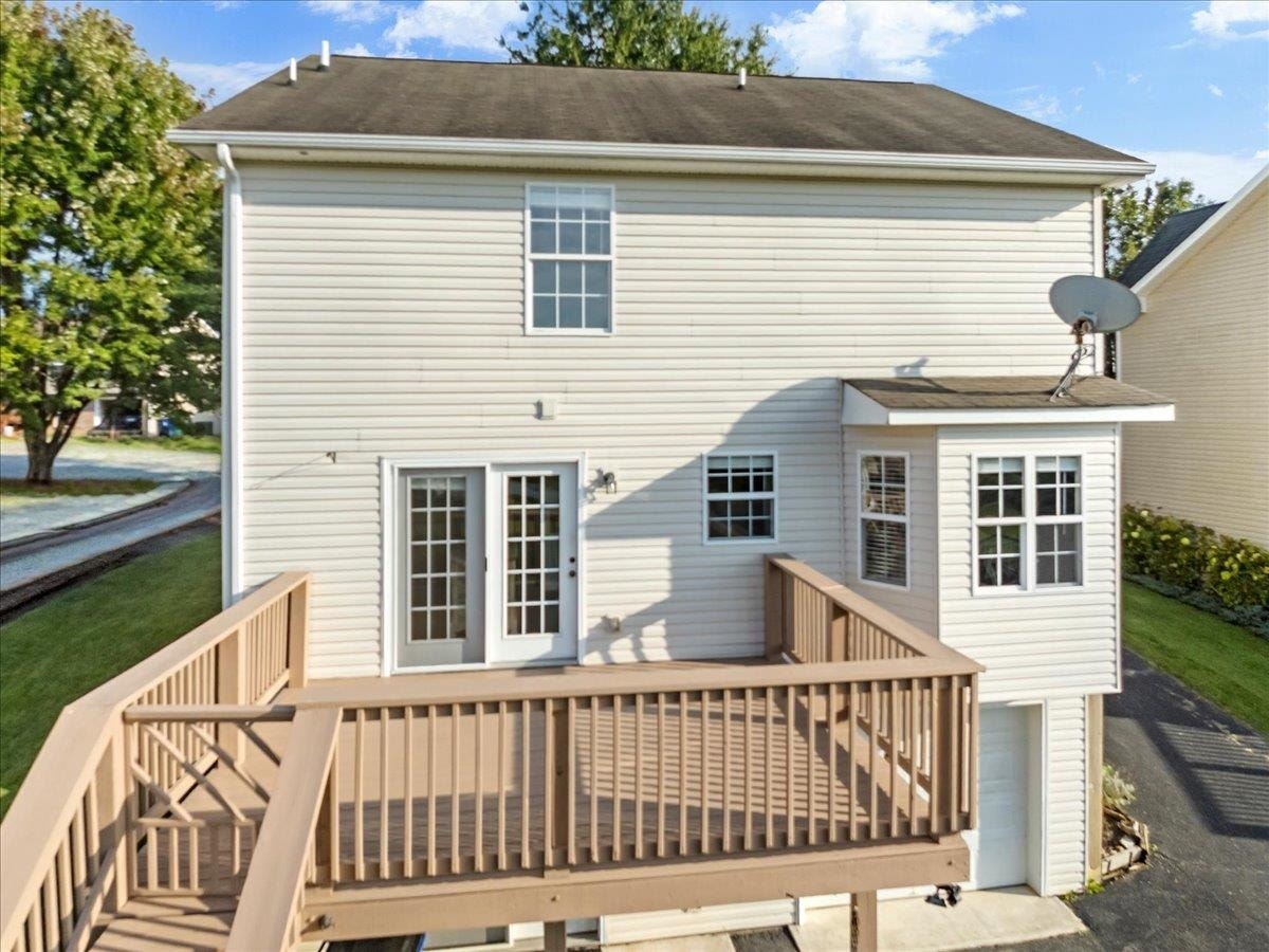 305 Sequoia Circle, Christiansburg, VA 24073