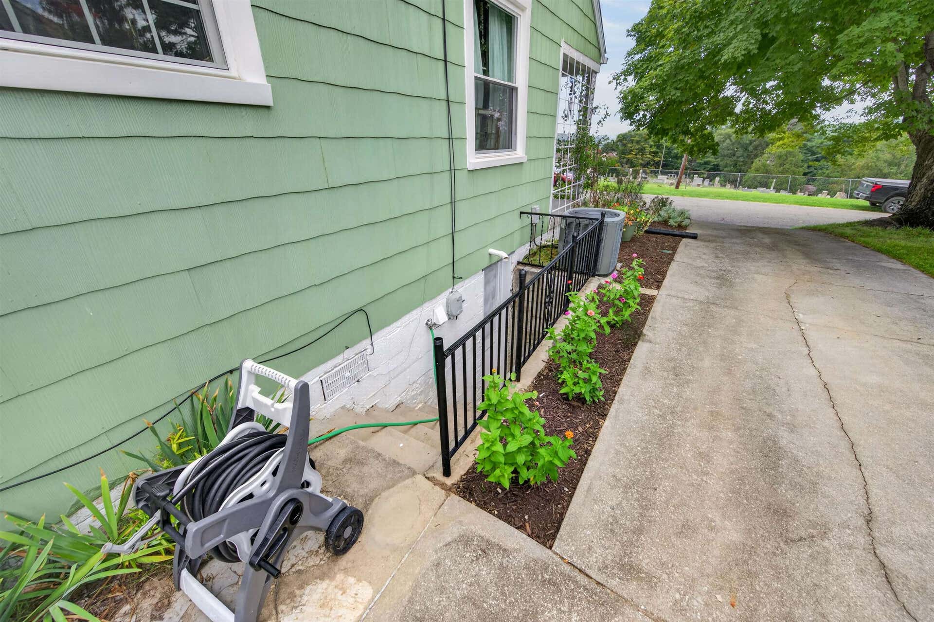 403 Sixth Avenue, Radford, VA 24141