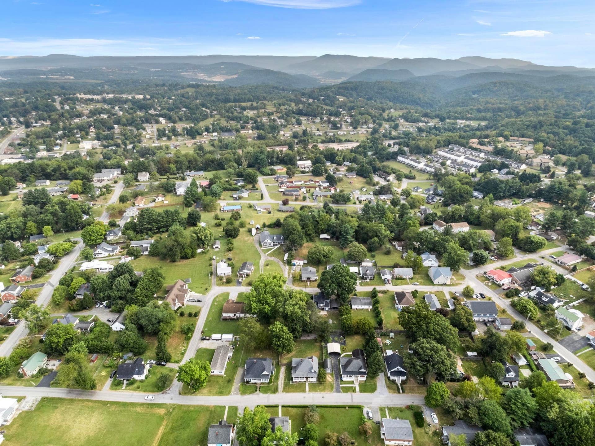 930 Harless Street, Christiansburg, VA 24073