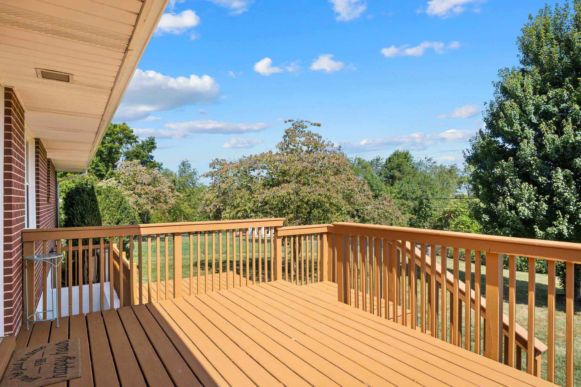 106 ROSELAND Drive, Christiansburg, VA 24073