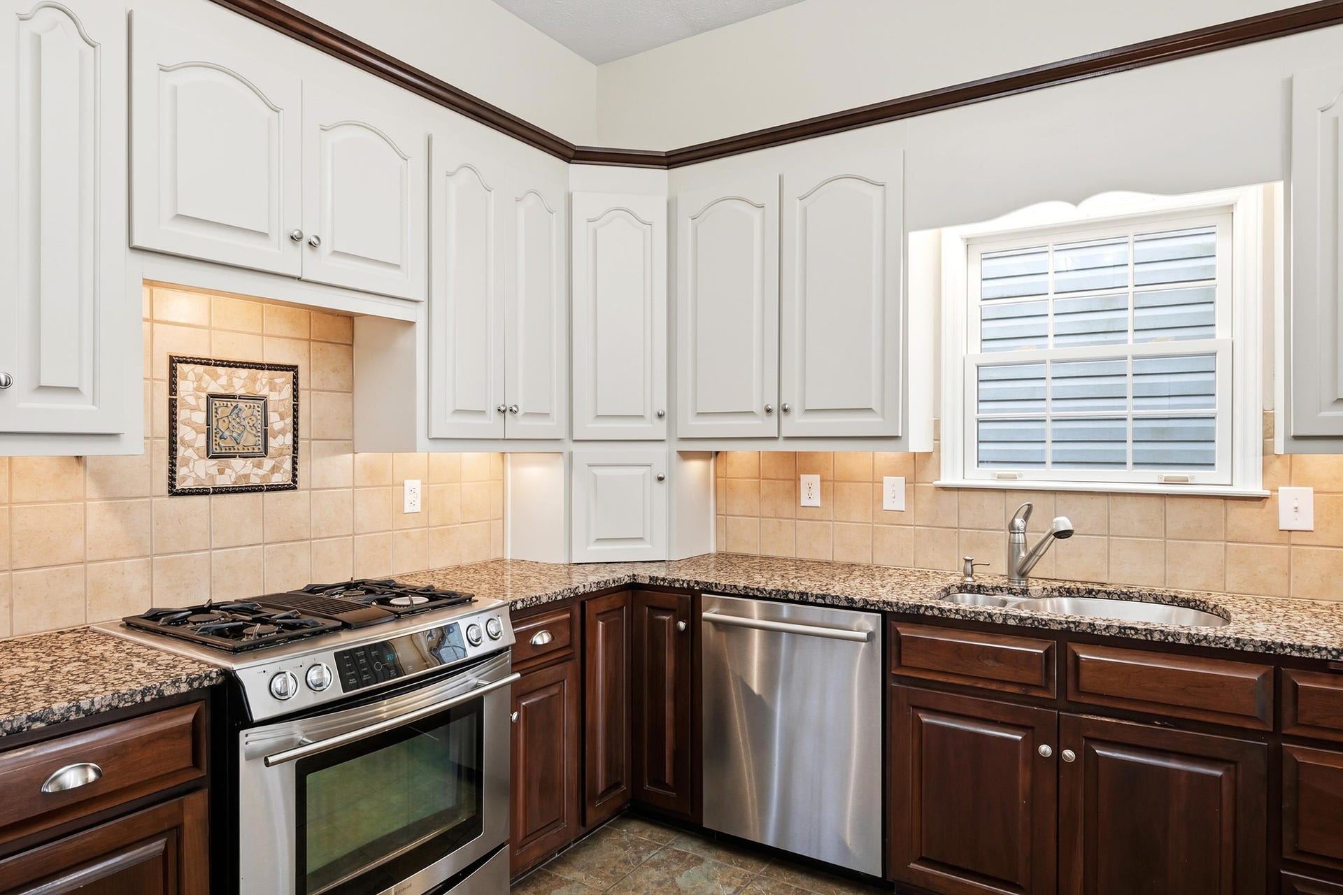 402 PLEASANT VIEW Circle, Blacksburg, VA 24060