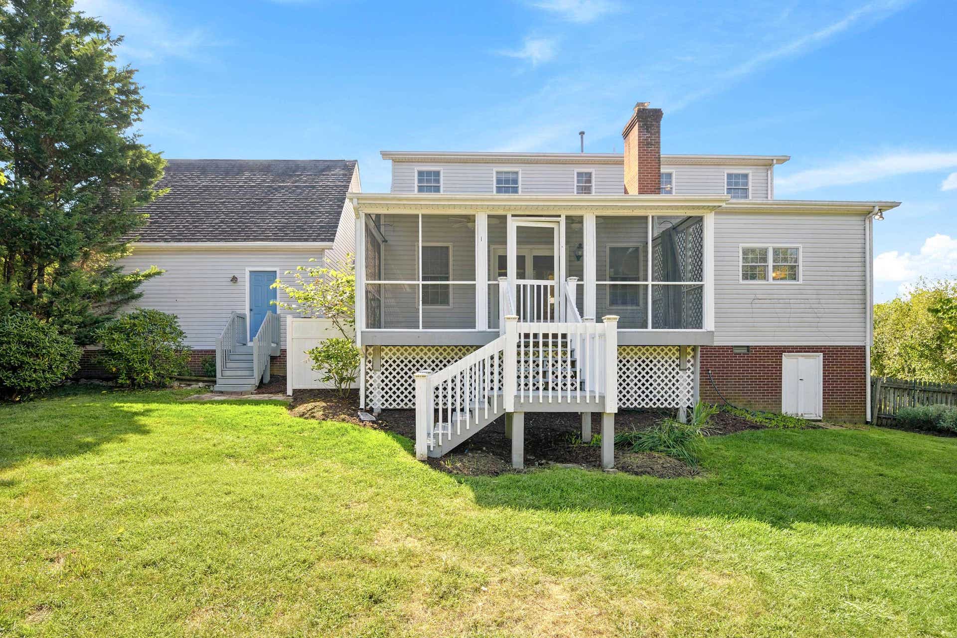 402 PLEASANT VIEW Circle, Blacksburg, VA 24060