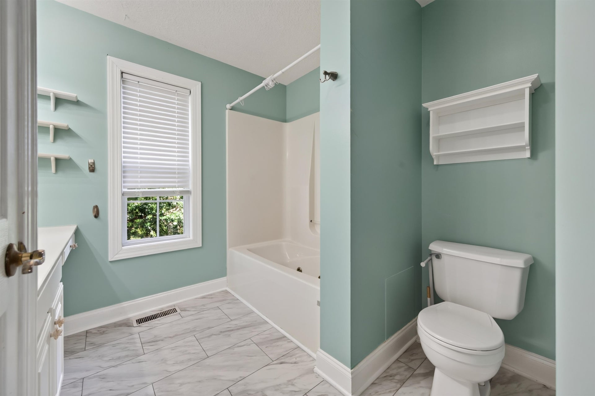 535 Gold Leaf Drive, Christiansburg, VA 24073