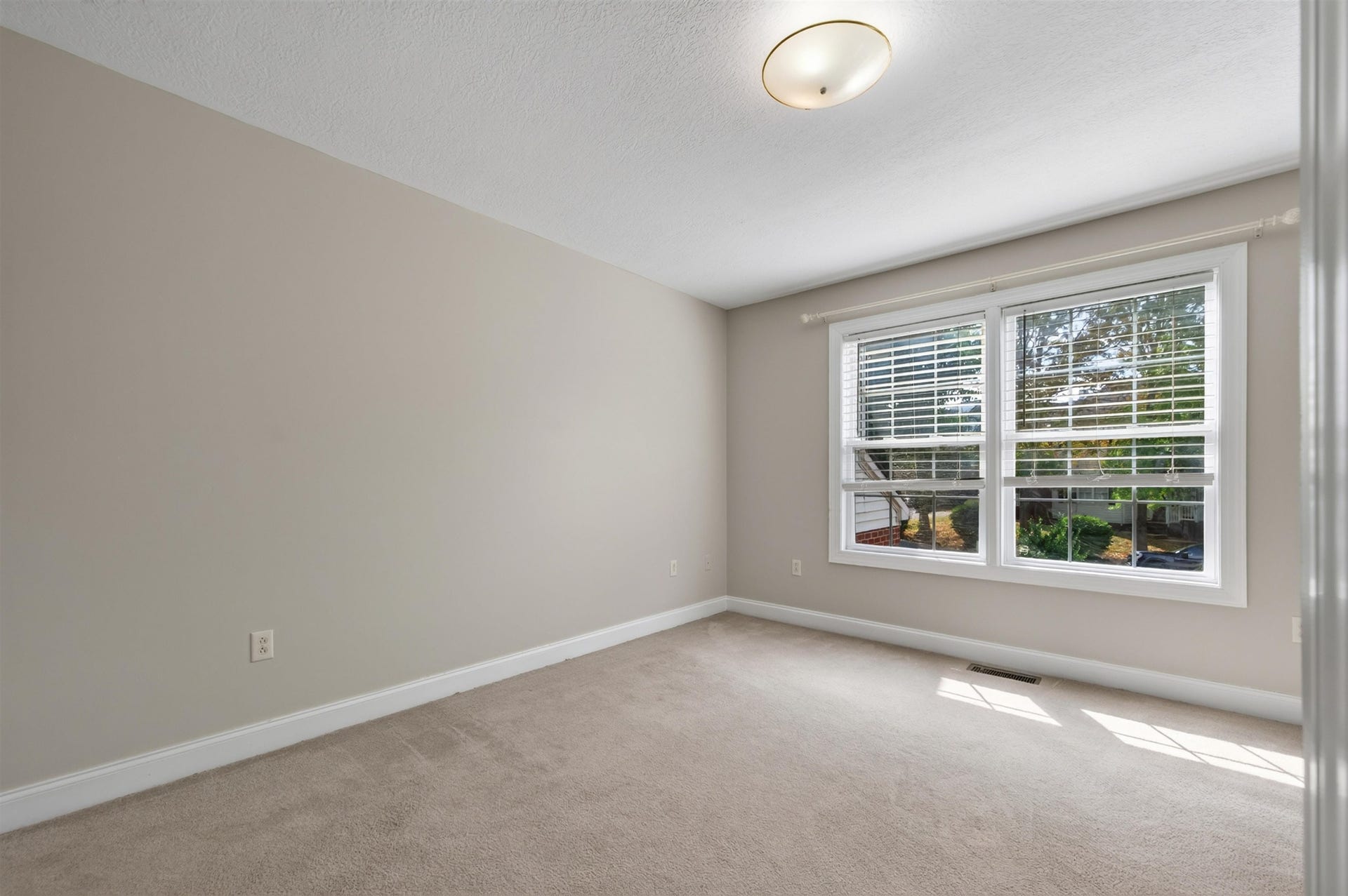 535 Gold Leaf Drive, Christiansburg, VA 24073