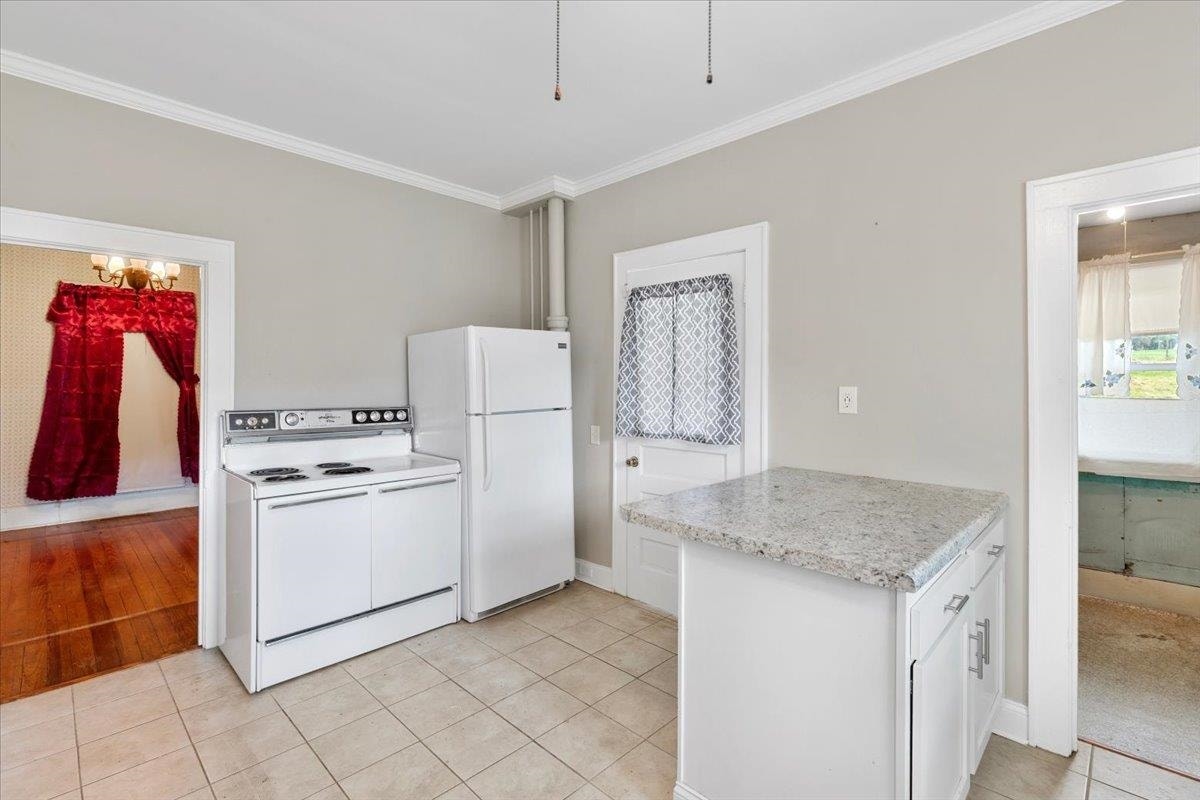 804 Wolf Street, Narrows, VA 24124