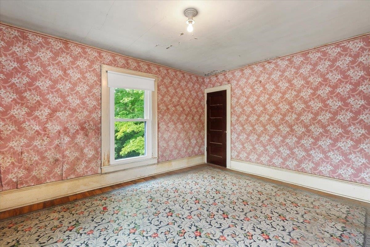 804 Wolf Street, Narrows, VA 24124