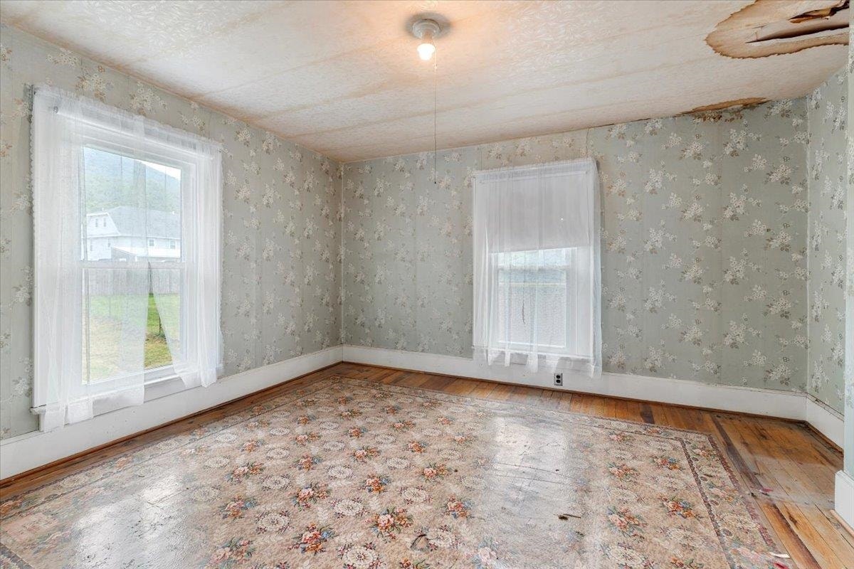 804 Wolf Street, Narrows, VA 24124