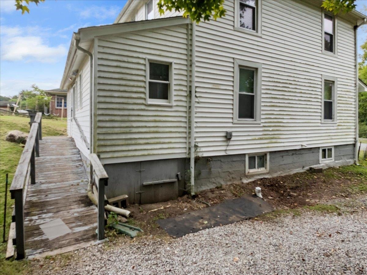 804 Wolf Street, Narrows, VA 24124